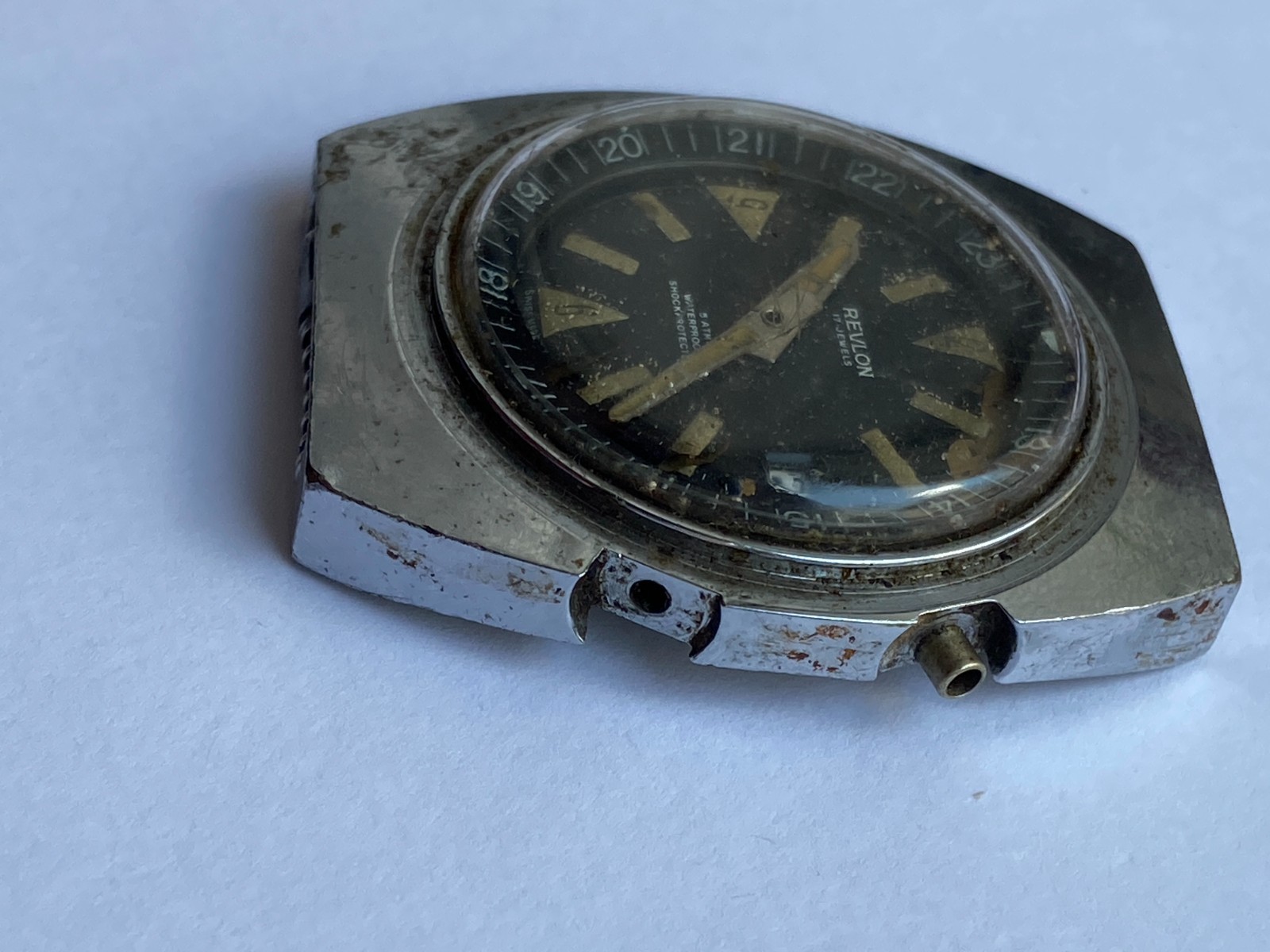VINTAGE MEN WRIST WATCH SALE FOR PARTS REVLON DIVER OVERSIZE CAL. EB 8800