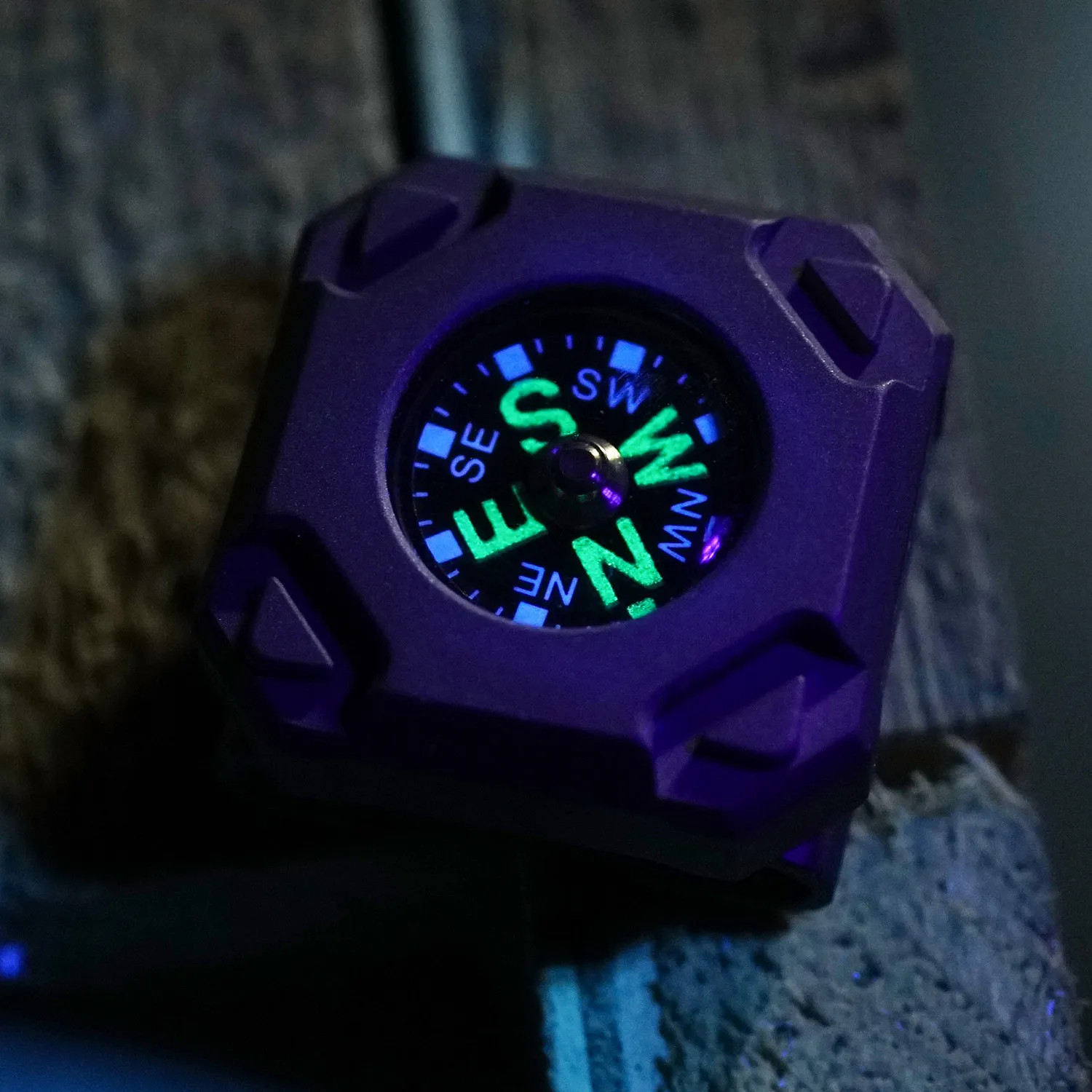 MecArmy CPW Titanium watchband compass Fluorescence pointing guide Wristwatch ty