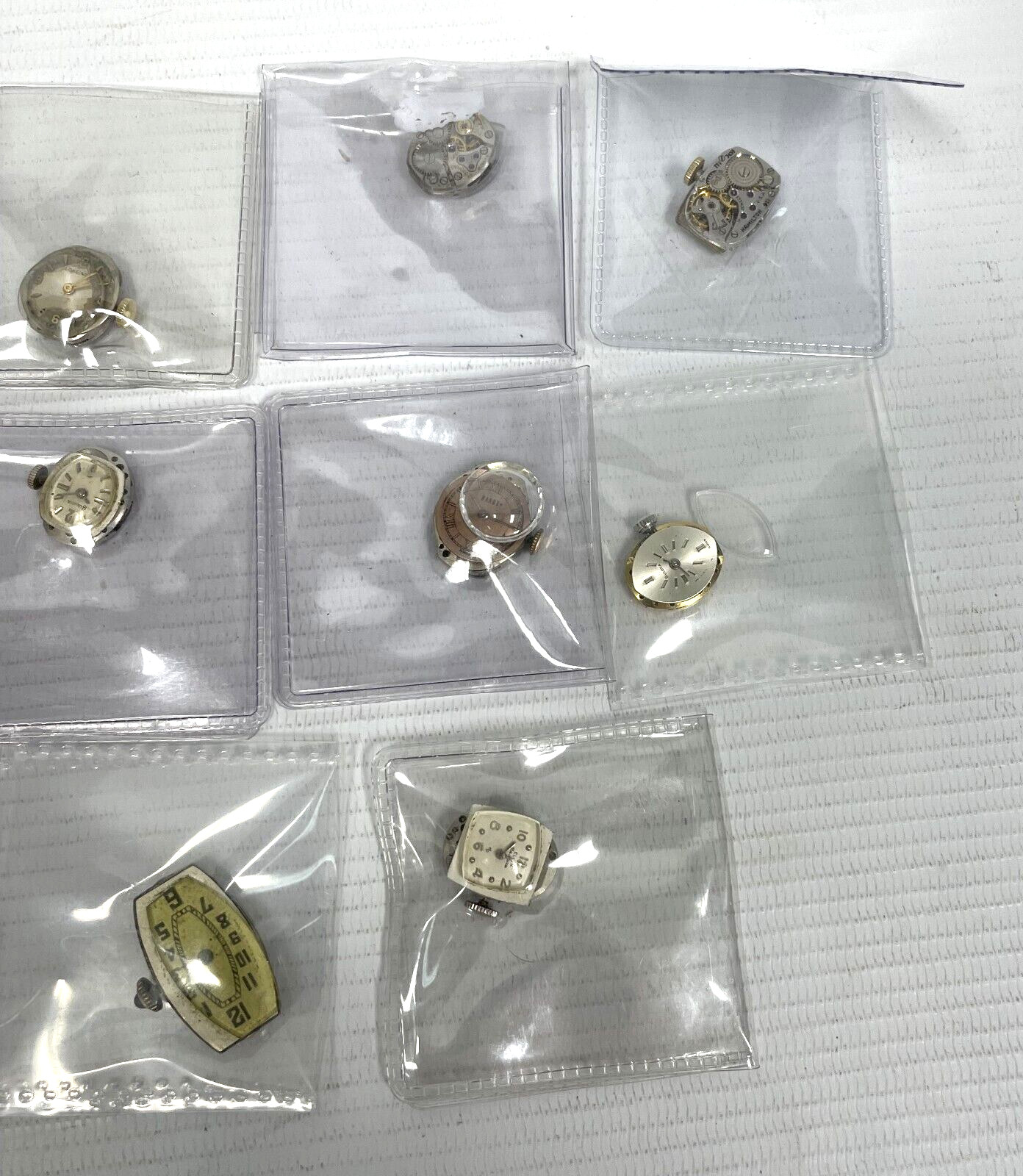 Lot of 22 Assorted Vintage Automatic Wind Up Ladies Mechanical Watch Movements