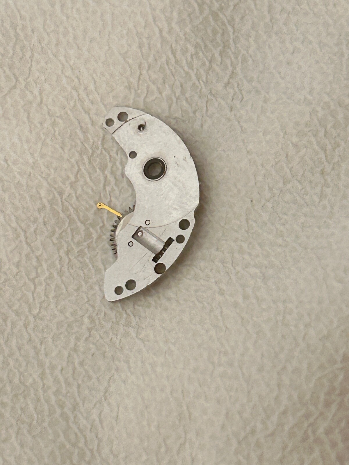 ROLEX 1570 Barrel Bridge Cod 7822 Cal 1525, 1530, 1556, good condition + screws