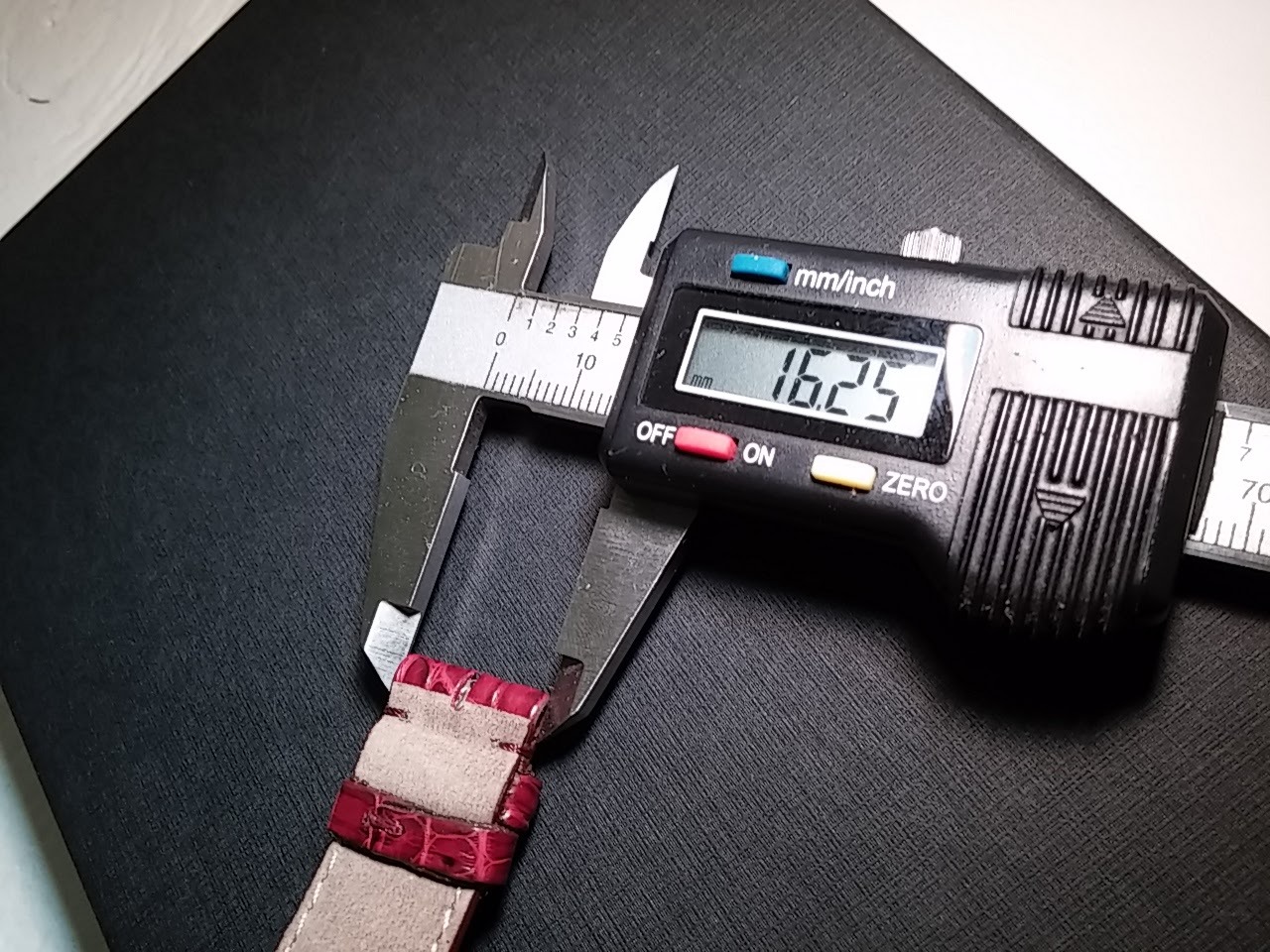 18/16mm Genuine Crocodile Band, Burgundy, slight padding, for watch repair/parts