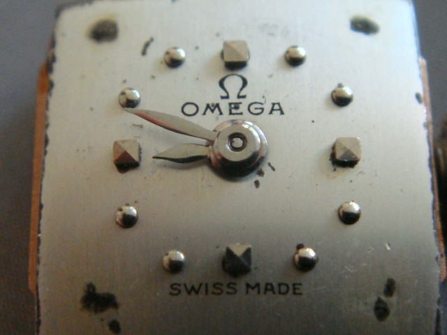 Vintage Omega calibre 212 hand wound watch movement project parts project runs