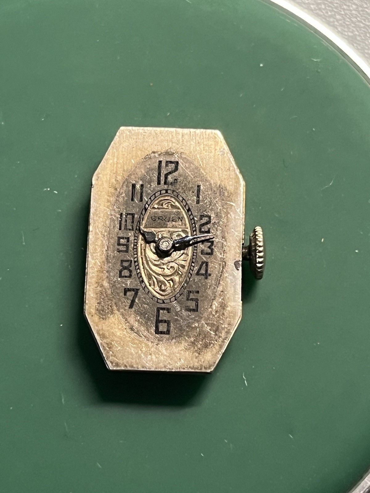 RUNNING Gruen Guild 153 Watch Movement 15j Broken Mainspring