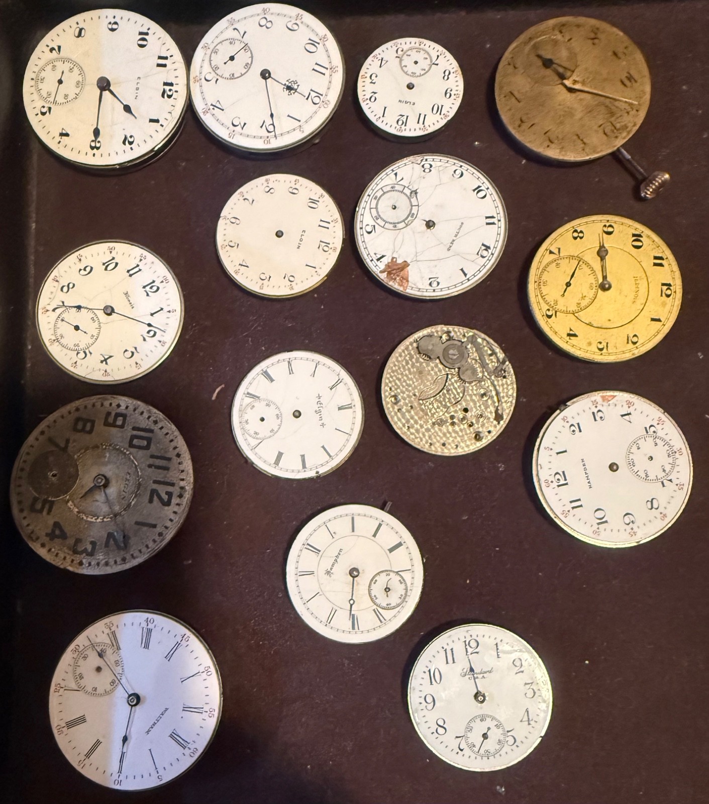 ANTIQUE LOT 15 DIFFERENT NAMES & SIZES POCKET WATCH MOVEMENT SELLING AS IS PARTS