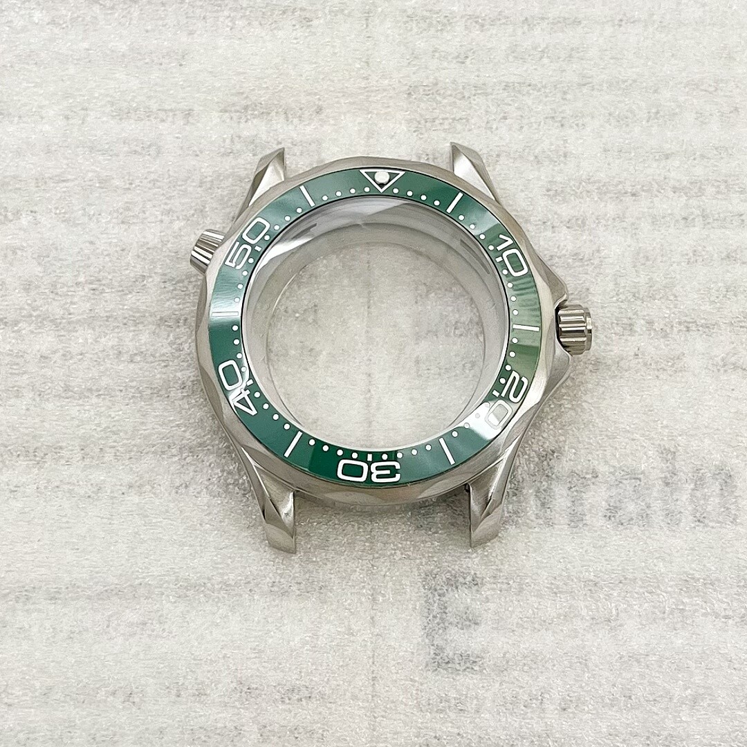 Stainless steel case,compatible with NH35 mechanical movement, watch accessories