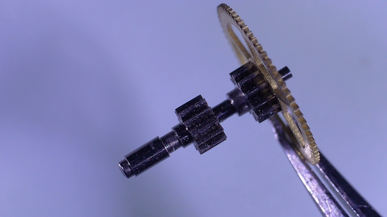 LIP T.18 Center Wheel Part 200, 4 mm Height, Gold Steel Brass
