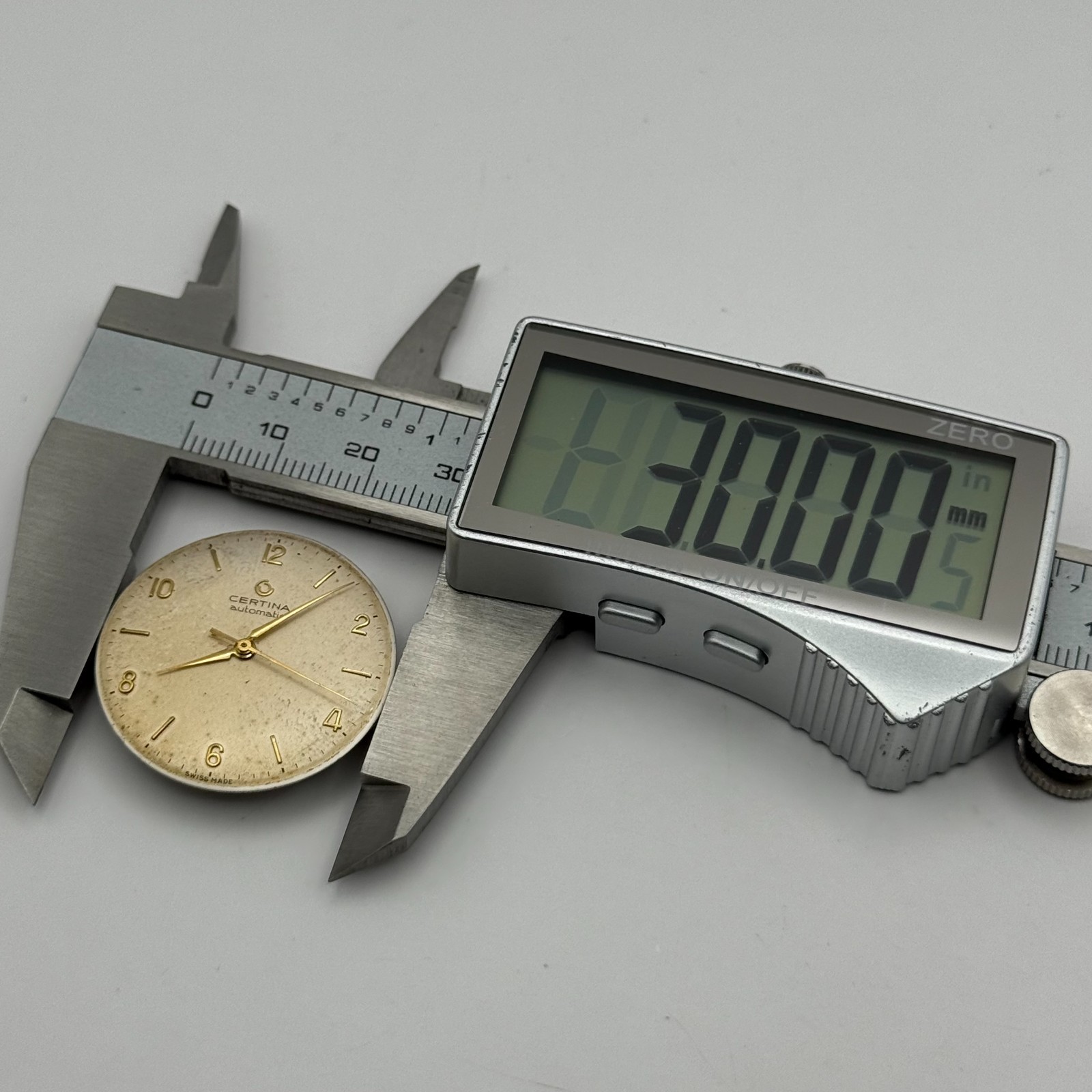 Certina 25-45 Watch Movement 23 Jewels Swiss Automatic Vintage Parts 25.9mm