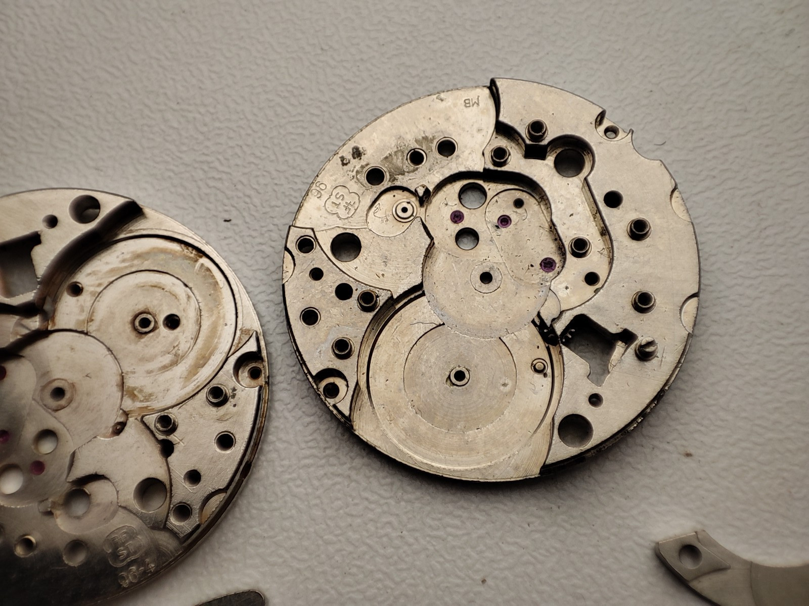 fhf st 96-4 st 96 Watch platinum For parts Gear Train Bridge Barrel bridge lot