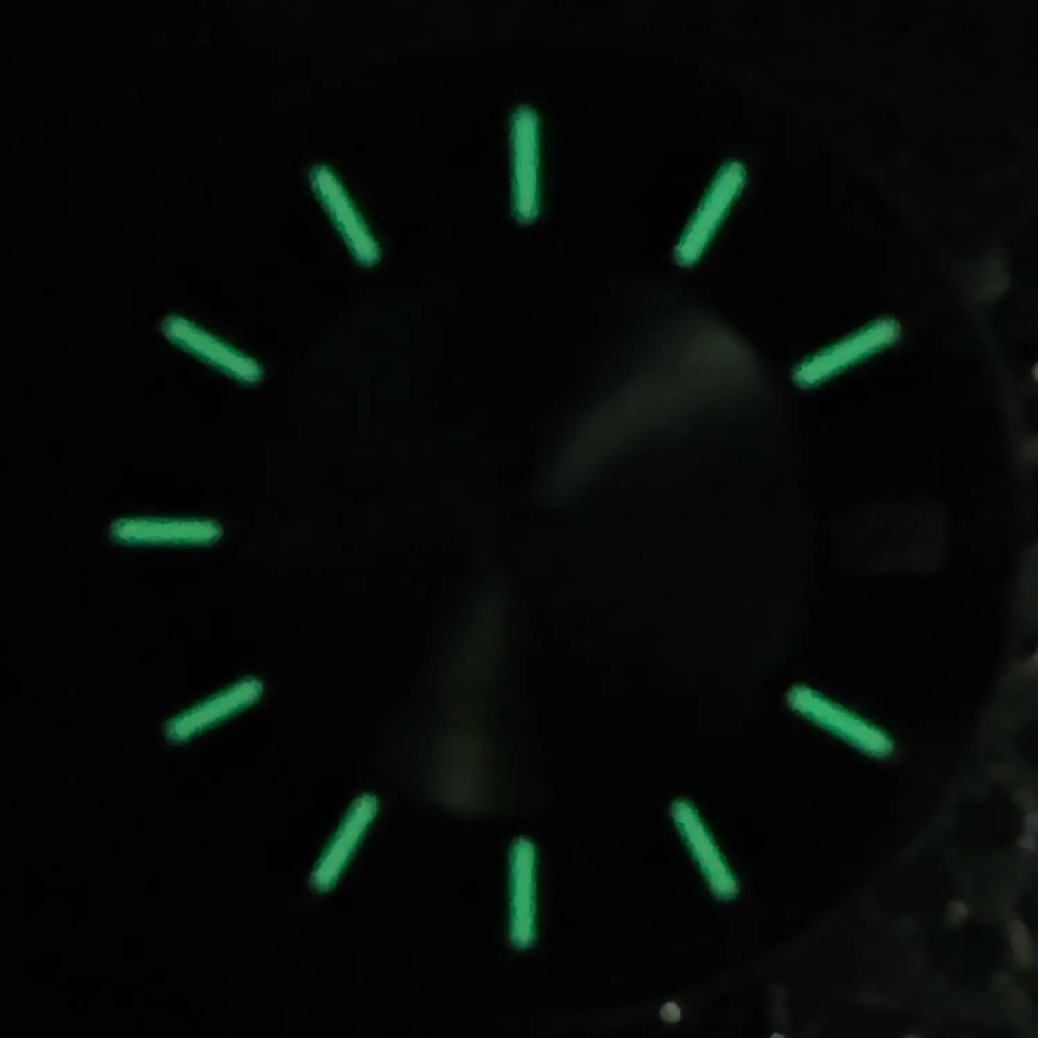 28.5mm NH35 Sunburst Watch Dial Arabic Tuxedo In Black & Silver Green Luminous