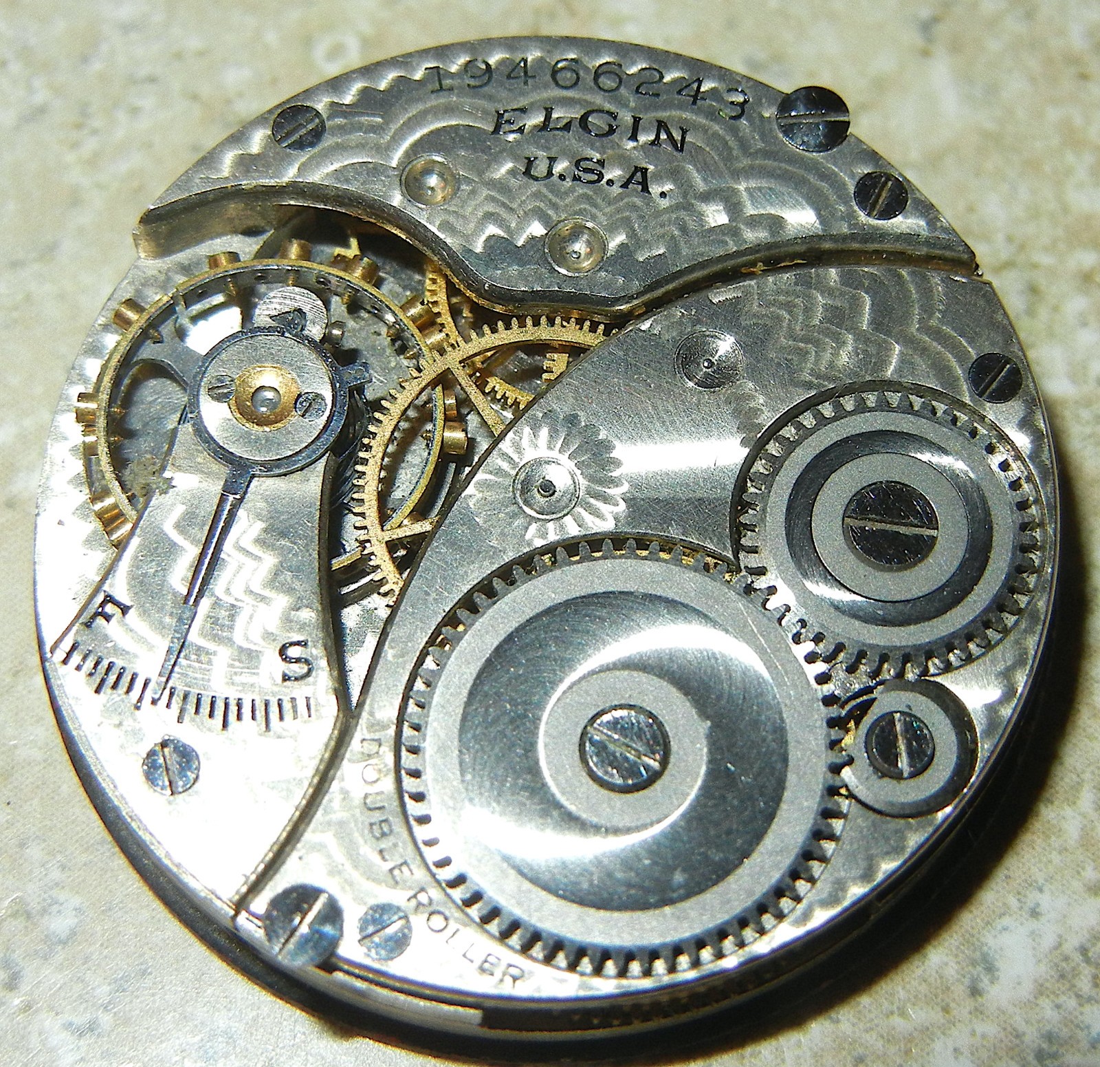 1917 ELGIN 7 JEWELS GRADE 417 WATCH 3/0s MOVEMENT FOR PARTS