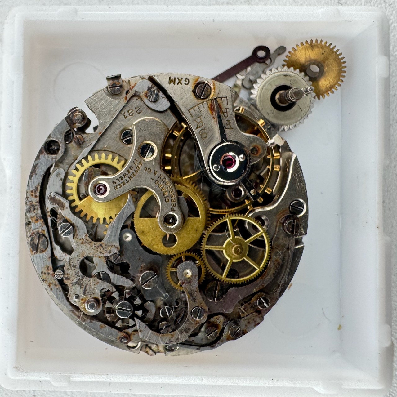 Vintage 28mm Girard Perregaux 17 jewels Wristwatch Movement Universal Geneve 281