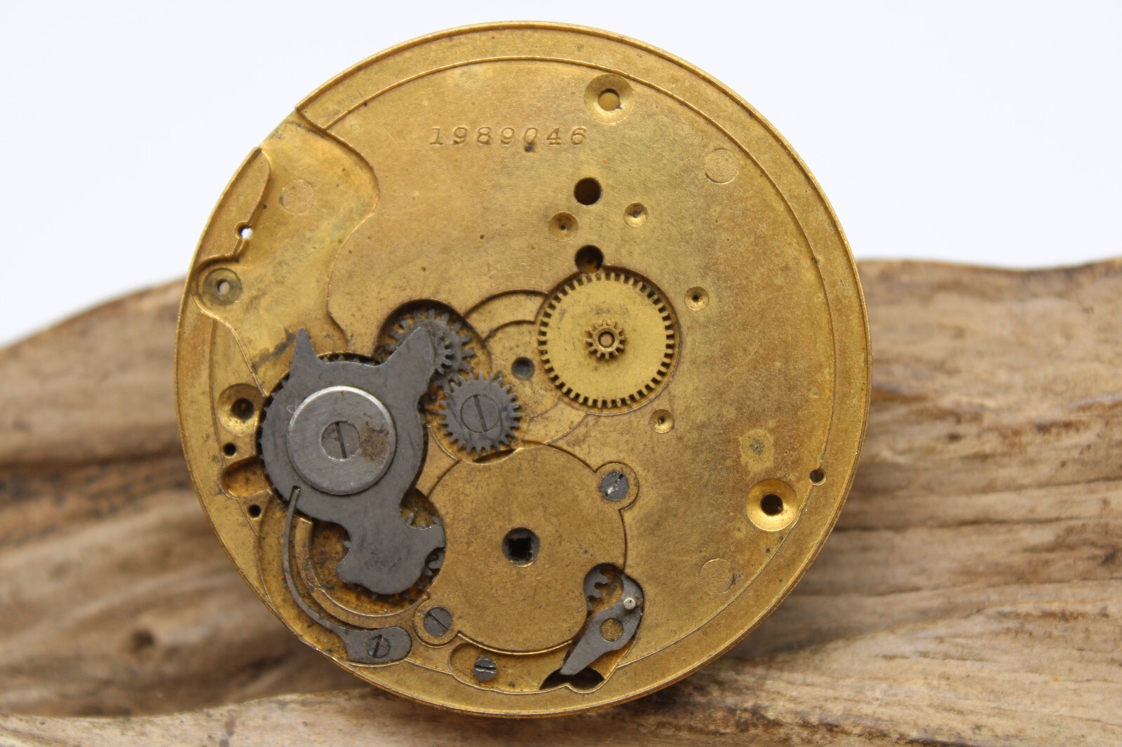 I.W. CO. 1989046 POCKET WATCH MOVEMENT GRADE: I.W.C. 18s 7j FOR REPAIR (TS2)