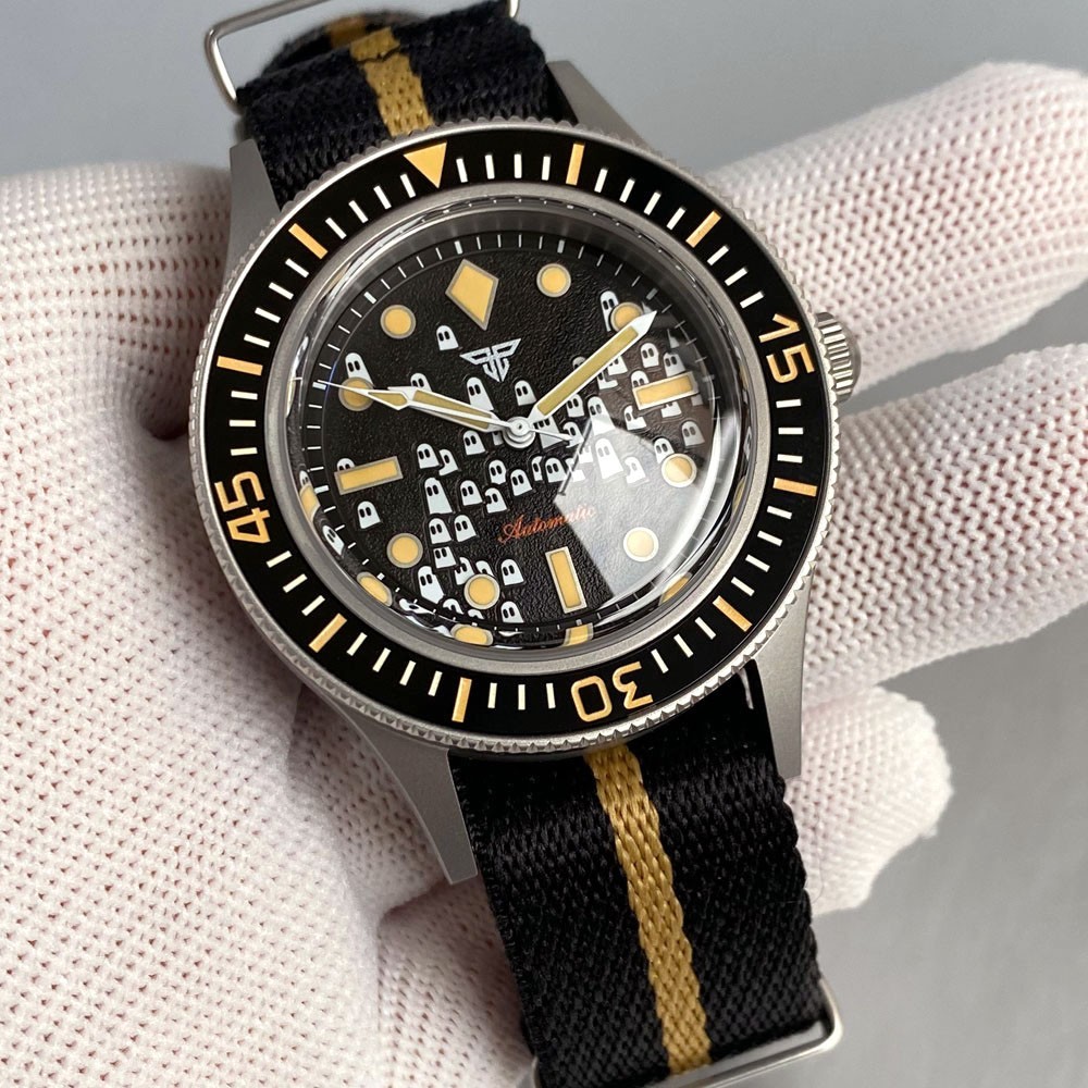 Tandorio New NH35A Automatic Men Watch Luminousn Sapphire Glass 200m Waterproof