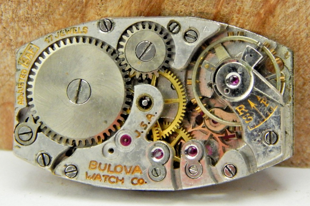 Vintage 1935 Bulova watch co 6AF 17 jewel adjusted art deco wrist watch movement