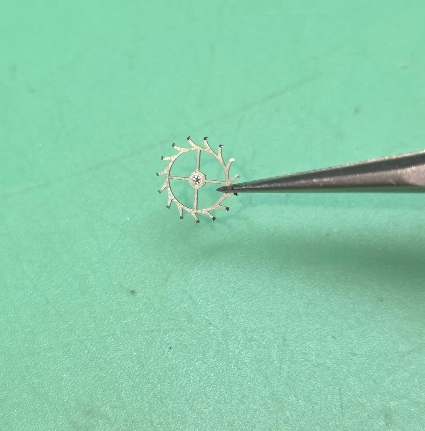 Escape Wheel Font Cal. 52 Watch Part / W70