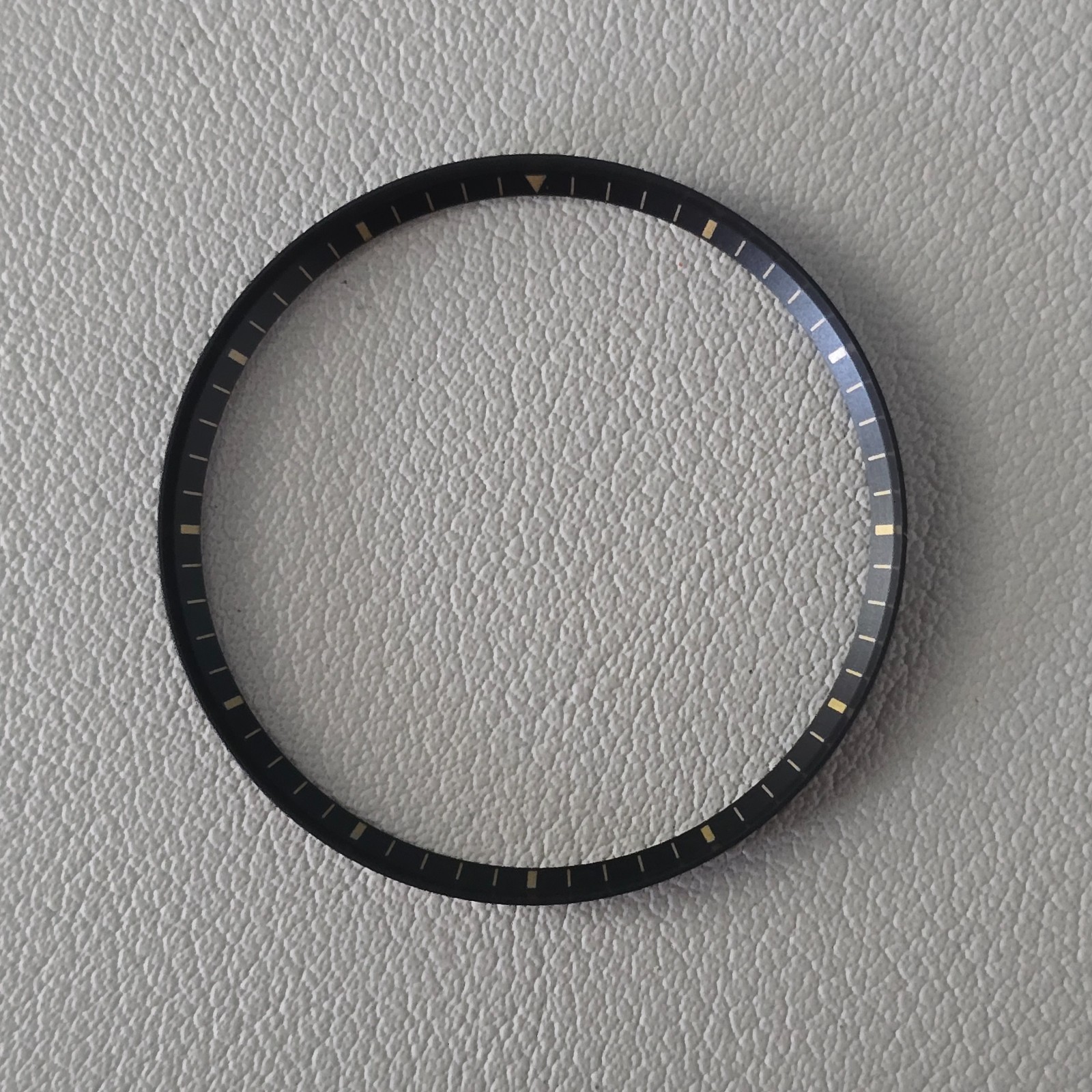 SEIKO Chapter Ring SKX007 / ANGLED MIN Black + Gold
