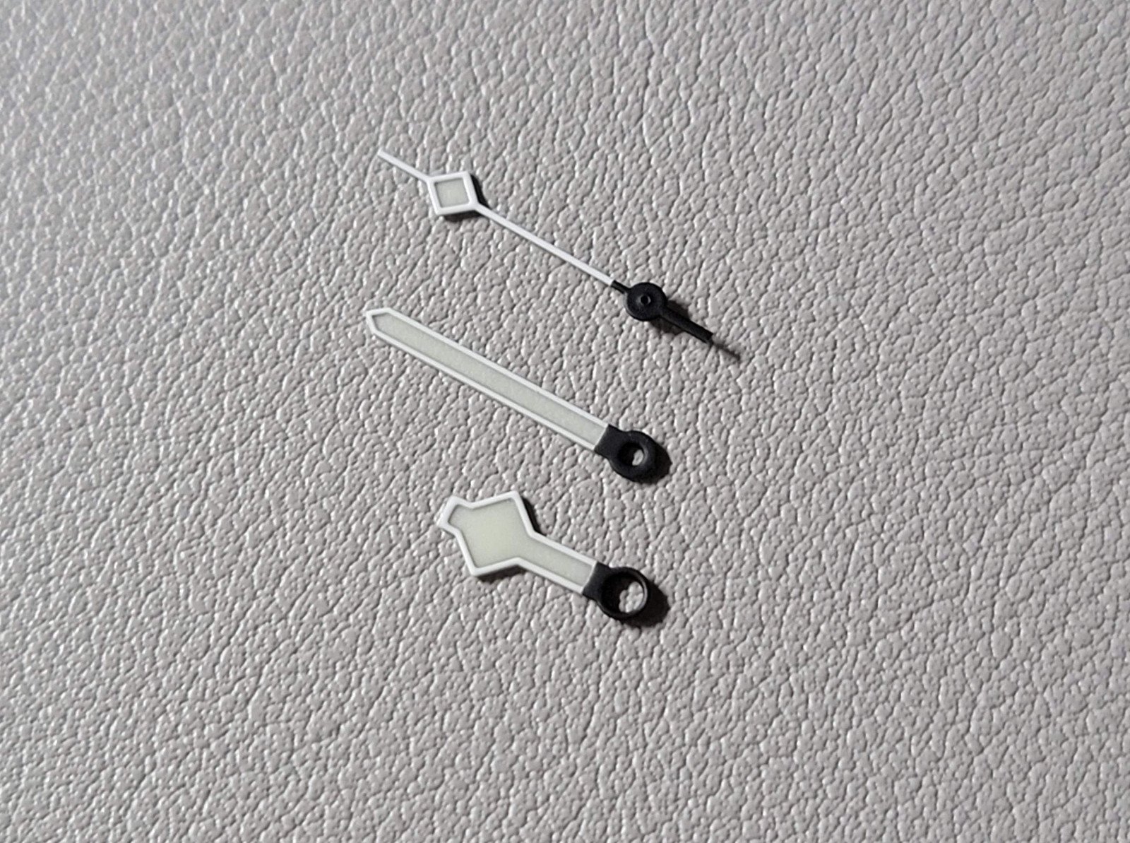 HANDS SET T STYLE BLACK CENTER C3 / SEIKO MOD SKX SKX007 NH35 NH36 NH34