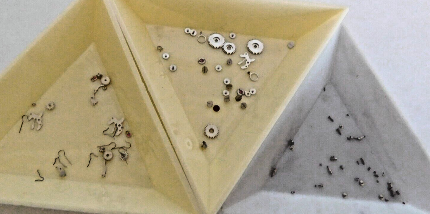 AS 1567. MISCELLANEOS PARTS. NEW OLD STOCK