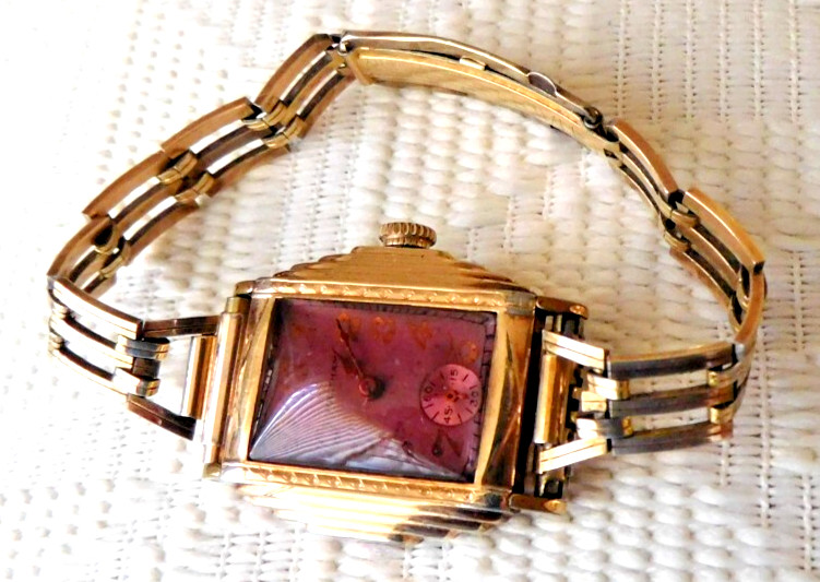 GENTS WALTHAM 1864 RUBY 17 JEWELS MOVEMENT #115203. GOLD FILLED CASE #116040.