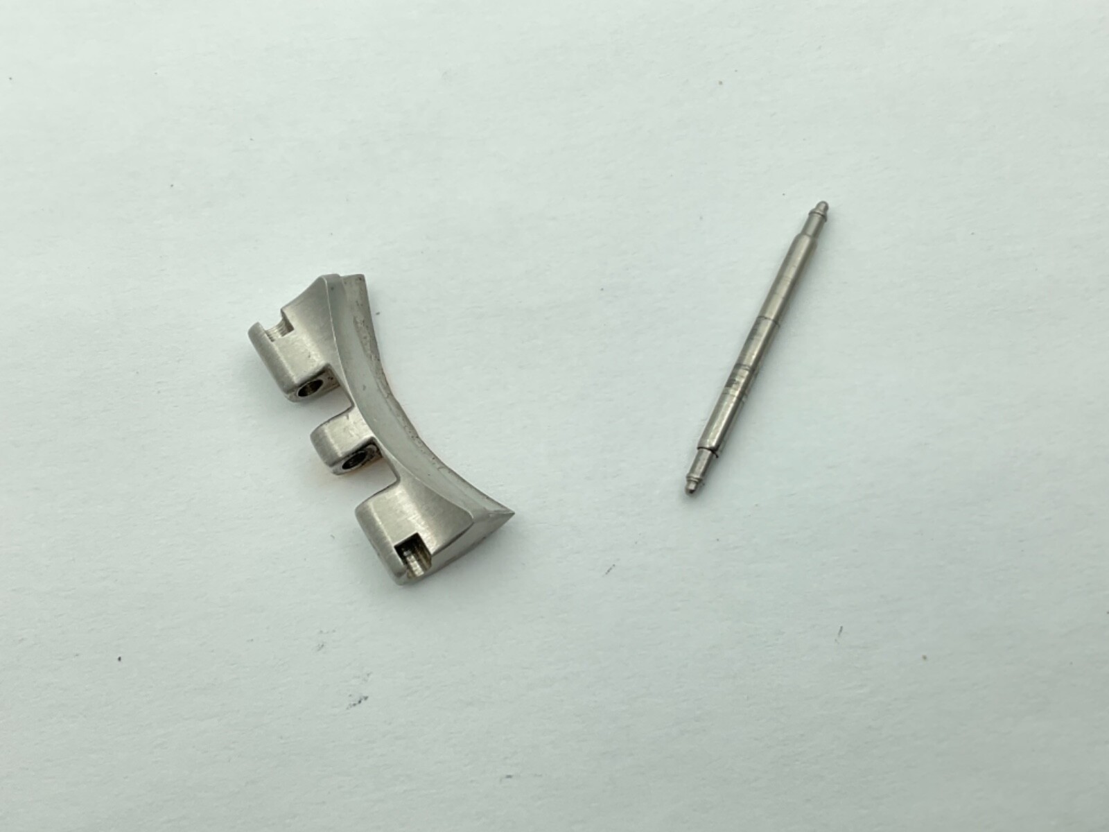Movado Band End Caseback # 07 1 19 1264 two tone gold and silver finish 22mm