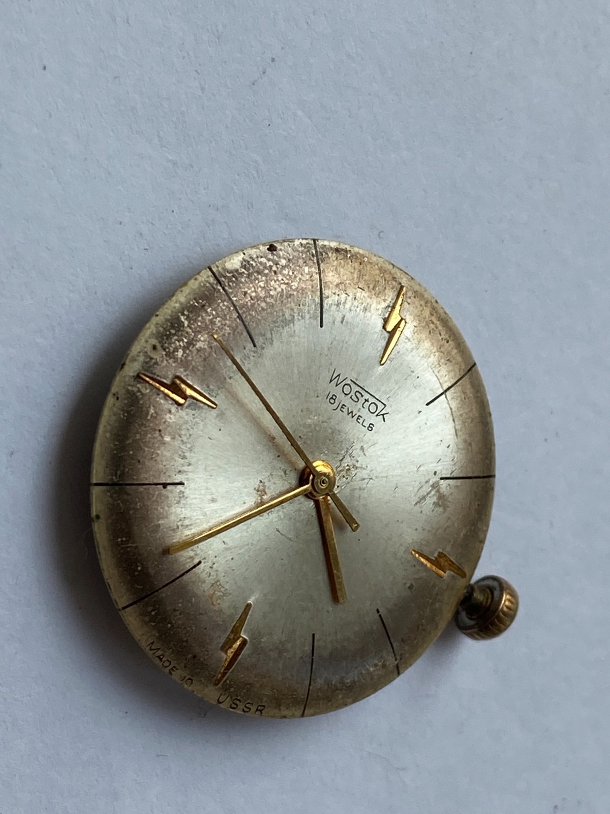 VINTAGE MEN WRIST WATCH FOR PARTS MOVEMENT WOSTOK 18 JEWELS USSR CAL. 2209