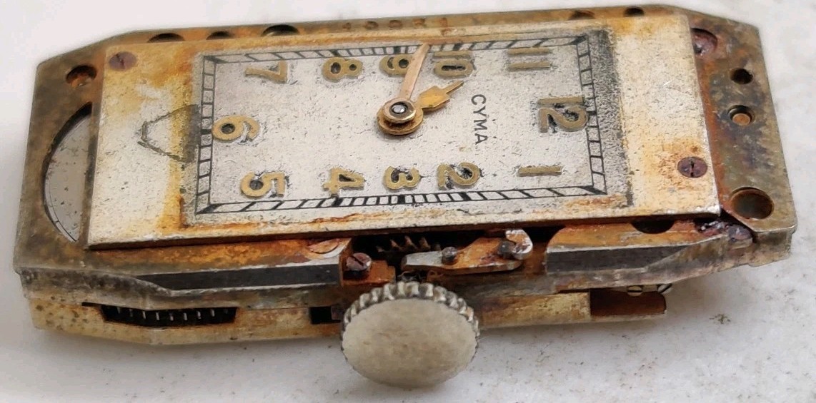 Vintage Cyma Tavannes Cal. 344.a 15 jewel watch movement Runs For Repair