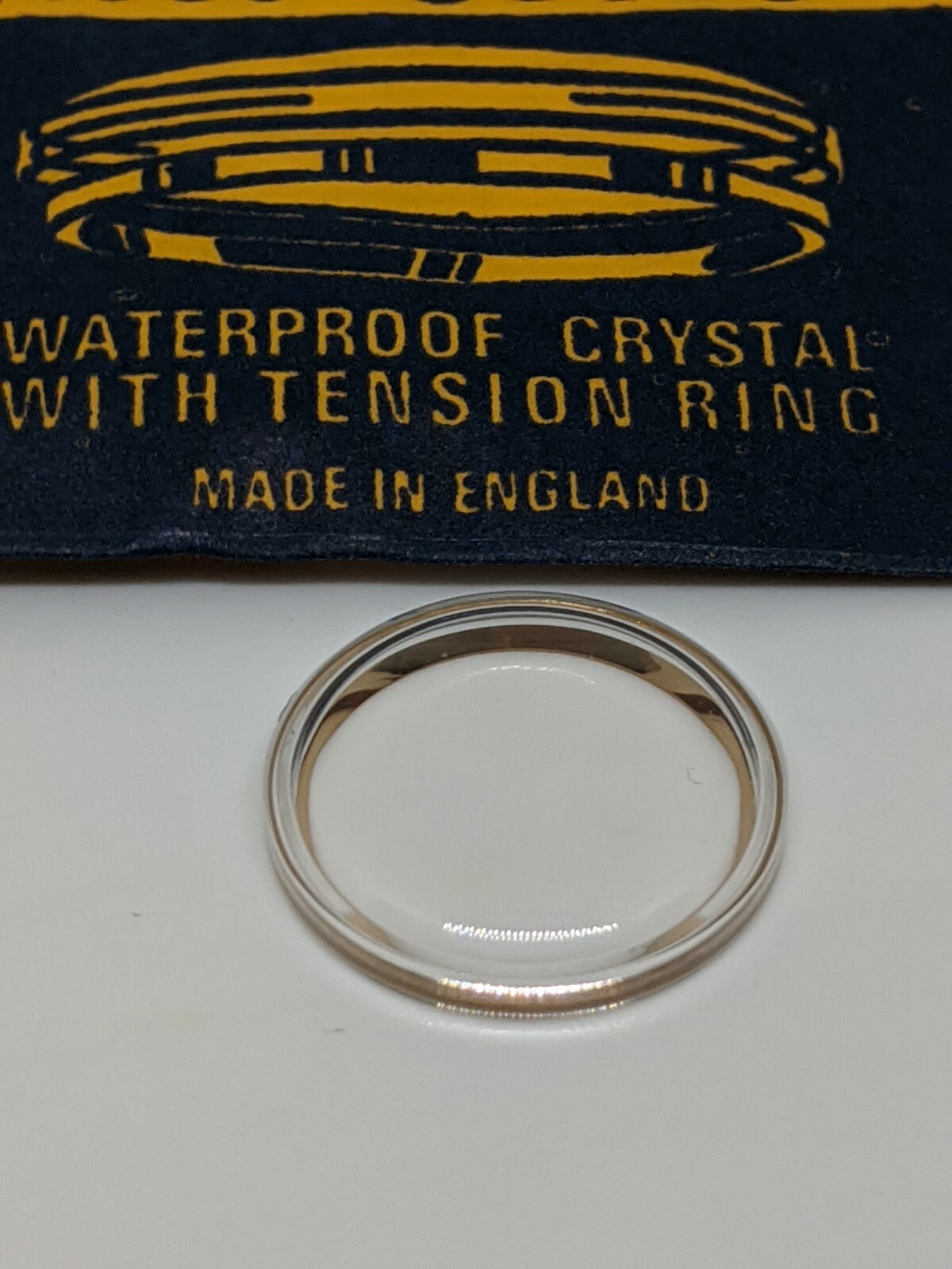 Watch crystal plastic with tension ring 27.0mm to 28.4mm Gilt or chrome 1 piece