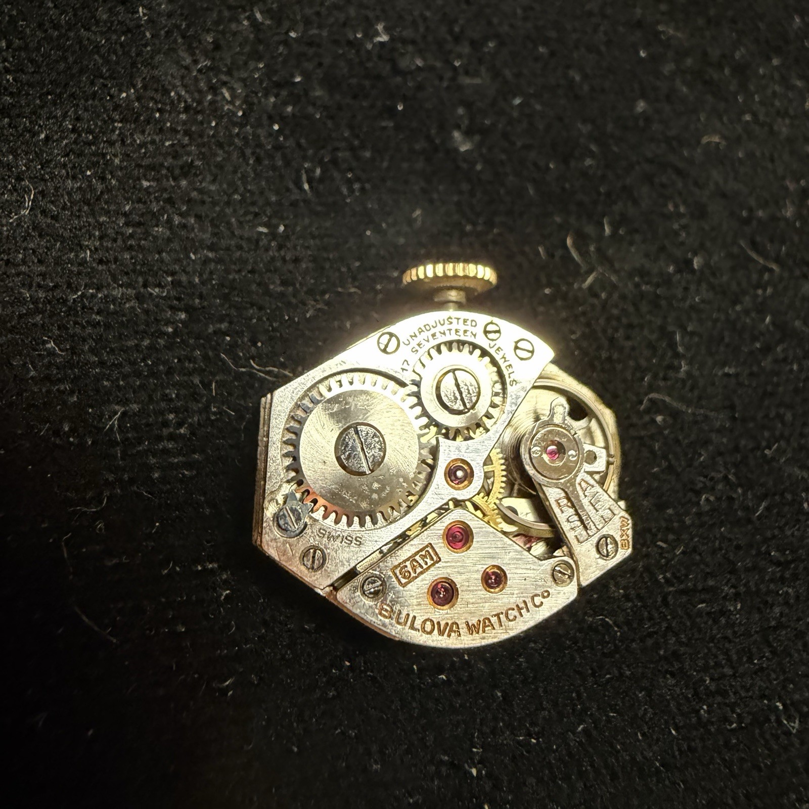LADIES BULOVA 17J 6AM BXW Watch Movement Hampton Dial Runs Needs Serviced Read