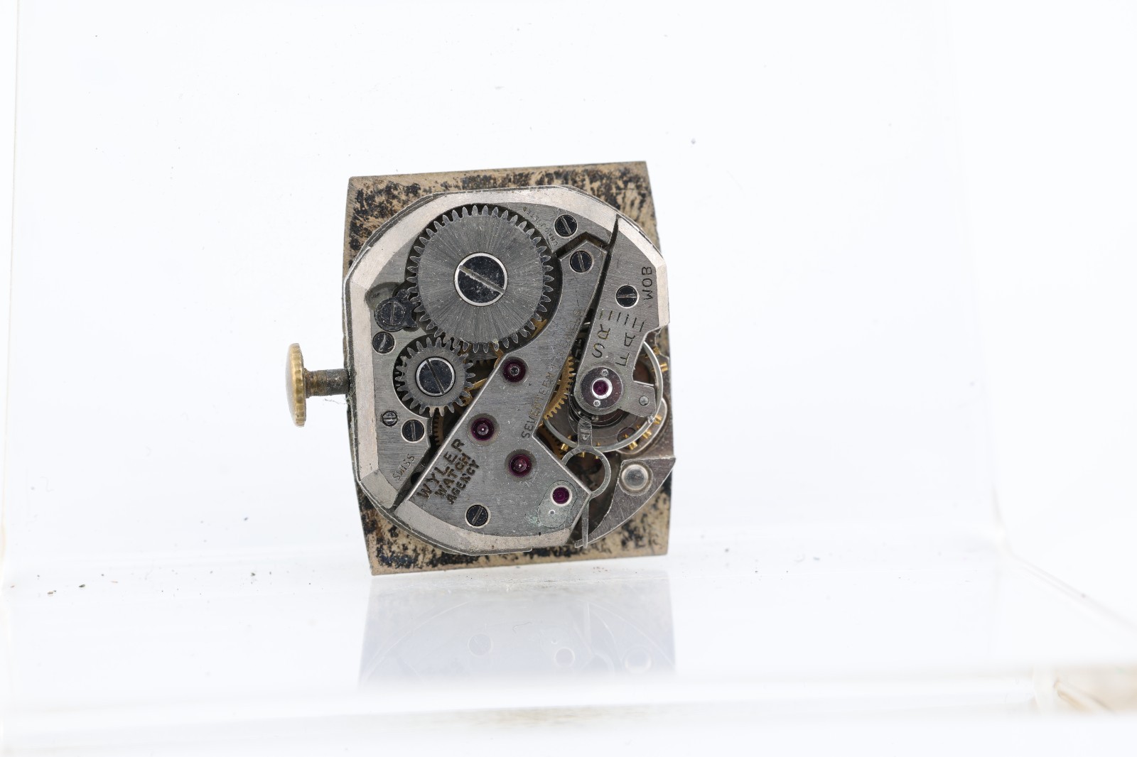 WYLER SWISS 17j cal. 1000 TANK WRIST WATCH MOVEMENT, FOR REPAIR (CW)