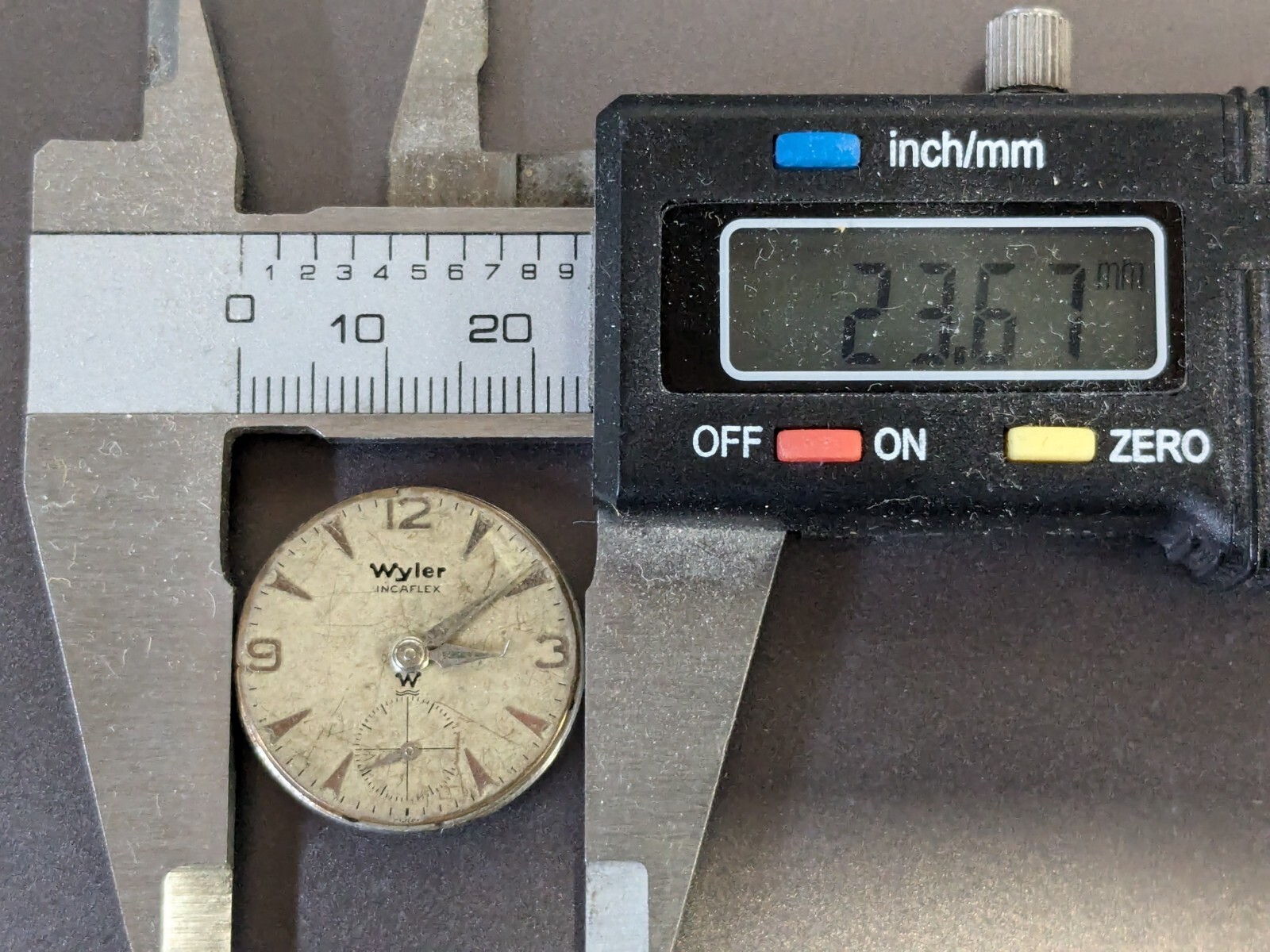 Wyler Incaflex WG23 Watch Movement With Dial For Parts or Repair