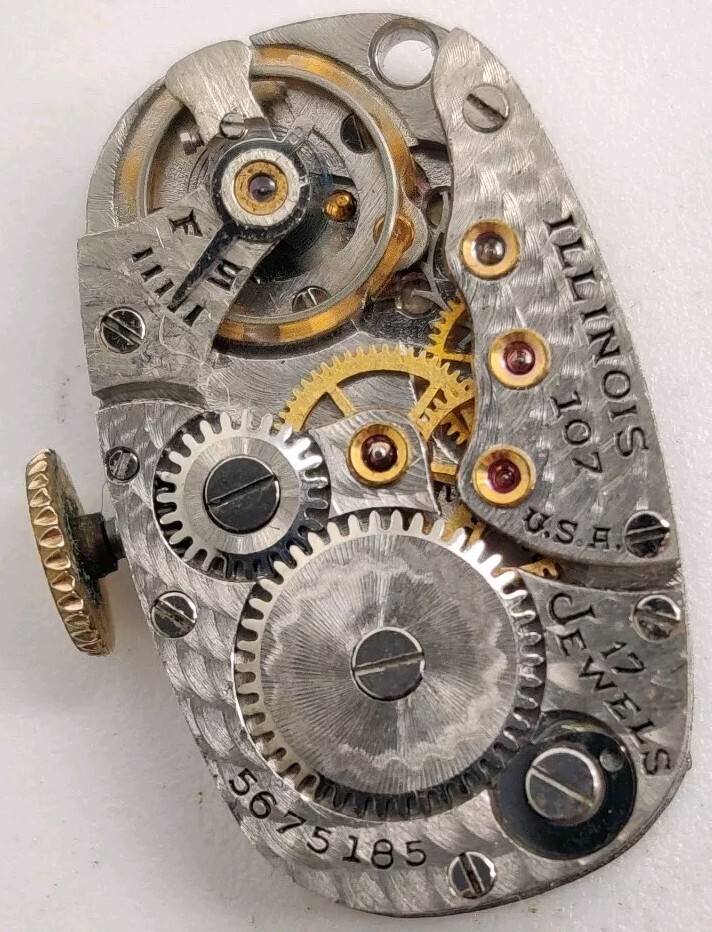 Illinois Watch Co. 107 17 jewel Wrist watch movement Running