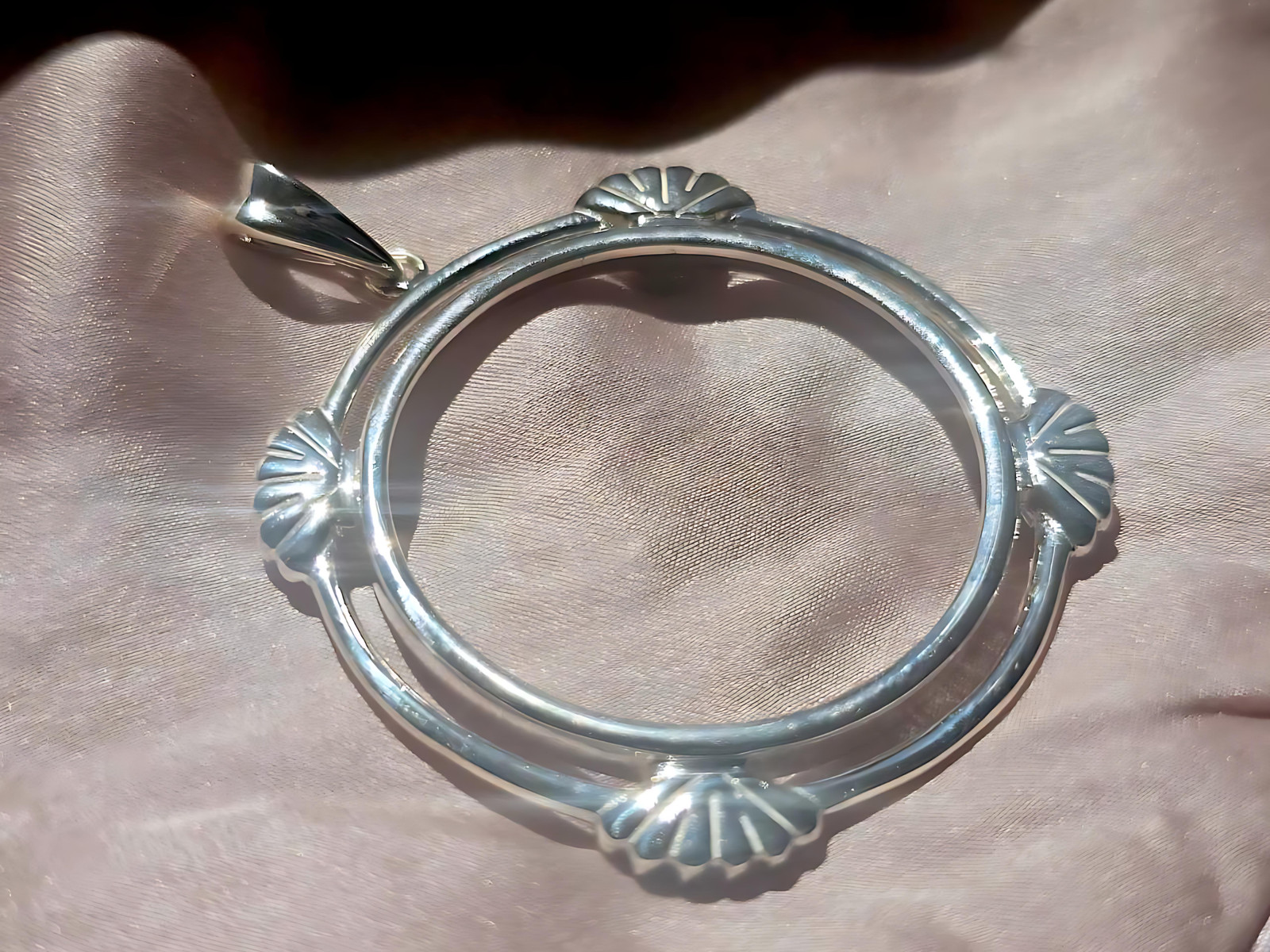 925 Sterling Silver Prong Back Clamshell Edge Bezel for 34mm Mexican 1 Peso