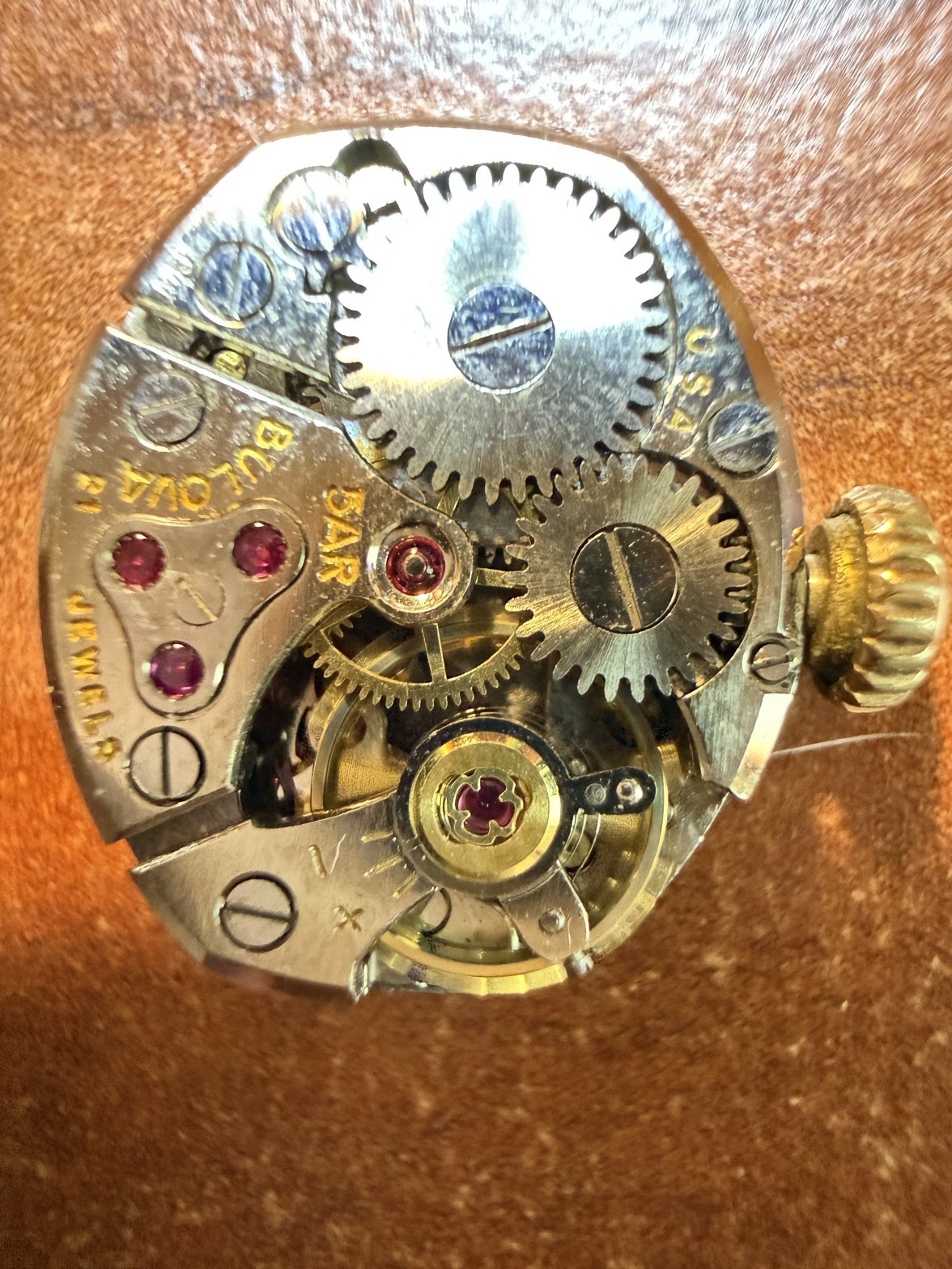 Bulova 5AR 21 Jewel Ladies Oval Movement w Dial Runs When Wound Vintage