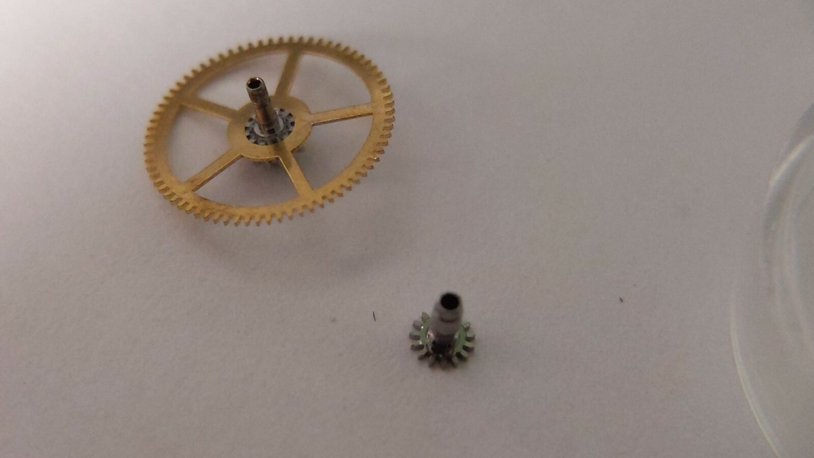 Lecoultre K866 CENTER WHEEL and CANNON PINION great condition, for watch repair