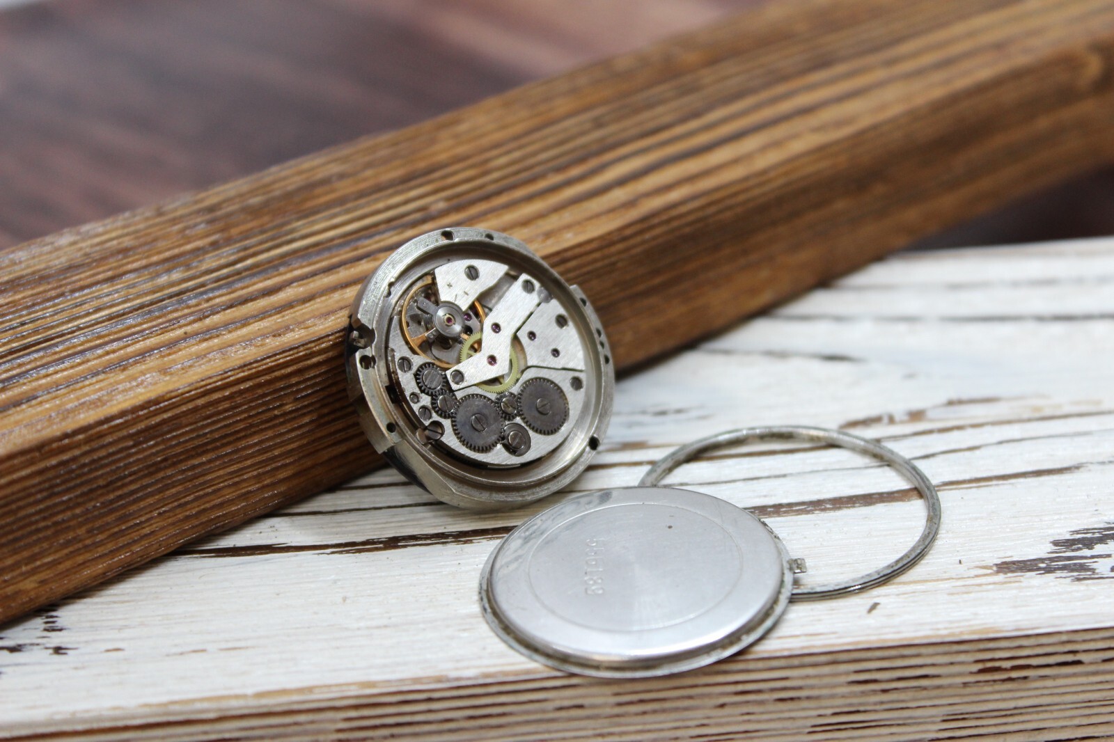 The dial of the men’s watch Slava 2628 26 stone of the USSR does not work