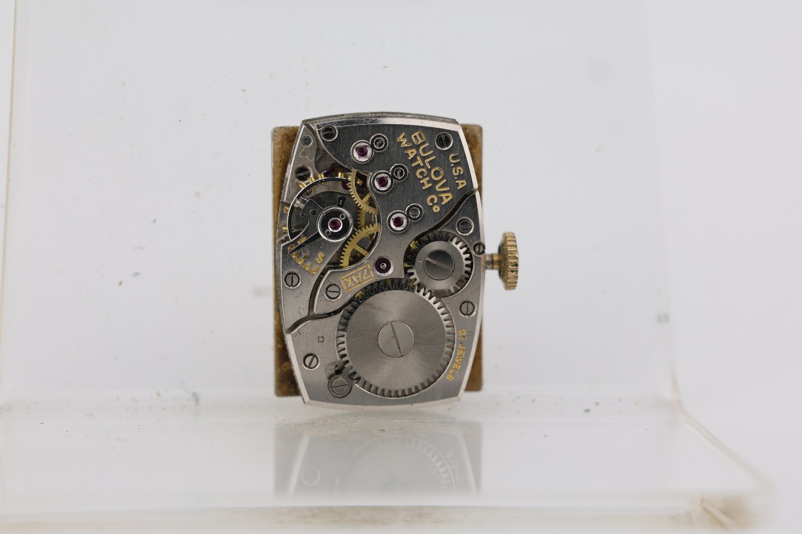BULOVA cal. 7AK, 21j WRIST WATCH MOVEMENT, RUNS (M11)