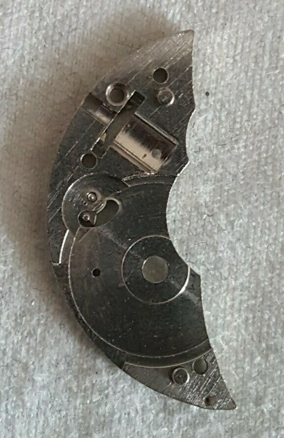 Bulova Caliber 10BC Part EB Number 105 (Barrel Bridge + Click and Screw)