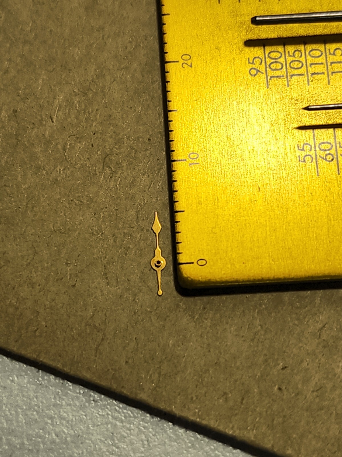 Original Elgin Factory NOS 12s Gold Vane 4547 Small Second Hand
