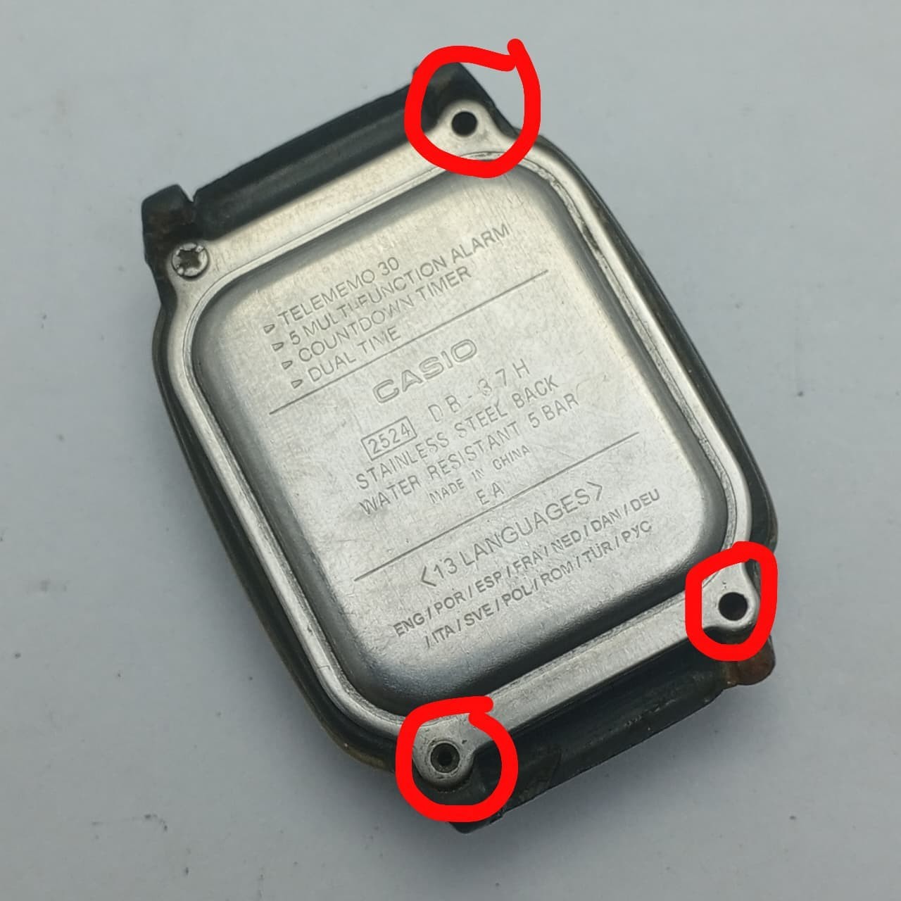 Casio Multi Lingual Data Bank DB-37H Illuminator 2524 Vintage Watch For Parts