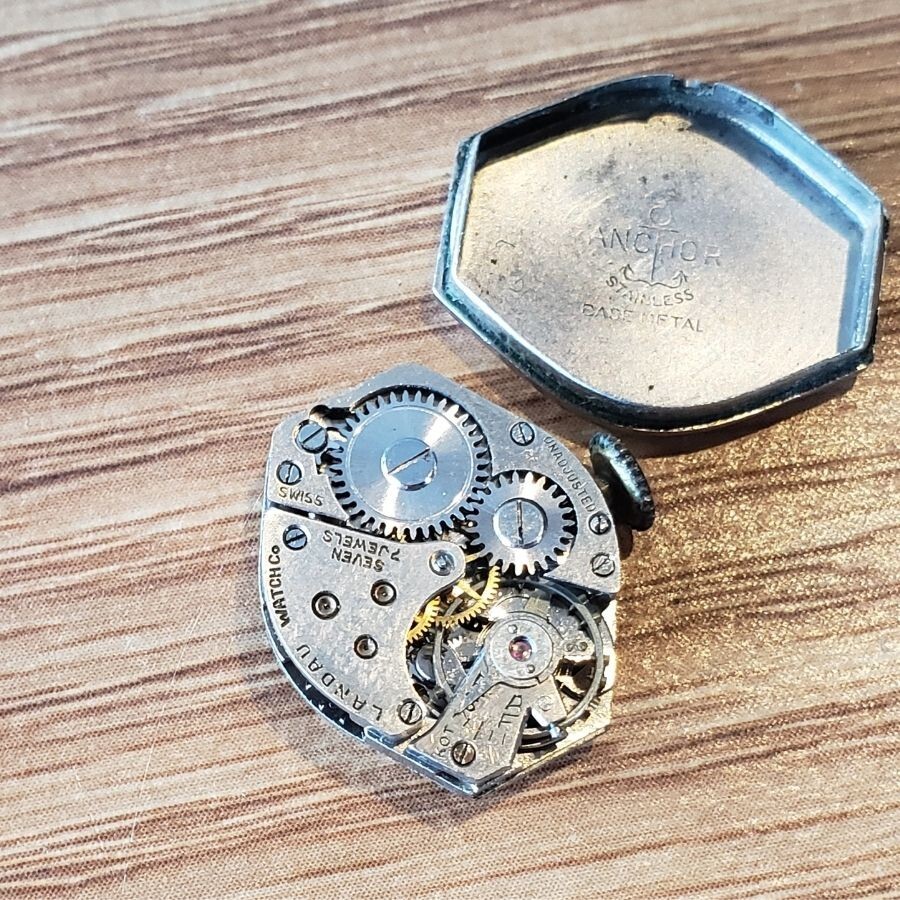 Vintage Empire Landau KOT Watch 7 Jewel Swiss Movement Anchor Case Back WP1
