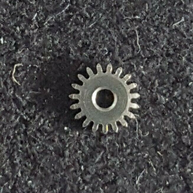 Enicar Caliber 1140 Part Number 410 (Winding Pinion)