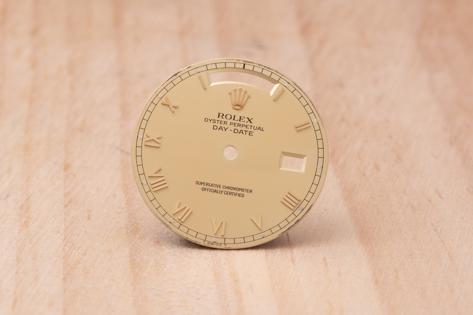 Rolex Day-Date DAMAGED Champagne Roman for model 18038 – 18238 FCD29553