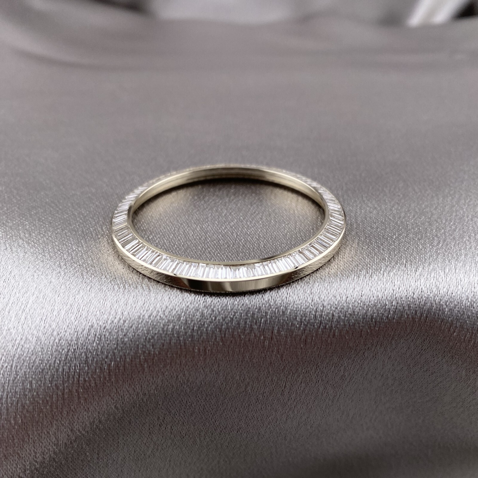 Rolex 3.50CTS.SkyDweller Custom LAB DiamondsBezel 18kWhiteGold REF.326939/326934