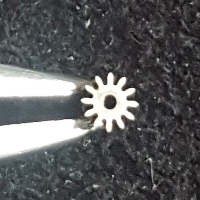 Longines Caliber 370 Part Number 240 (Canon Pinion)