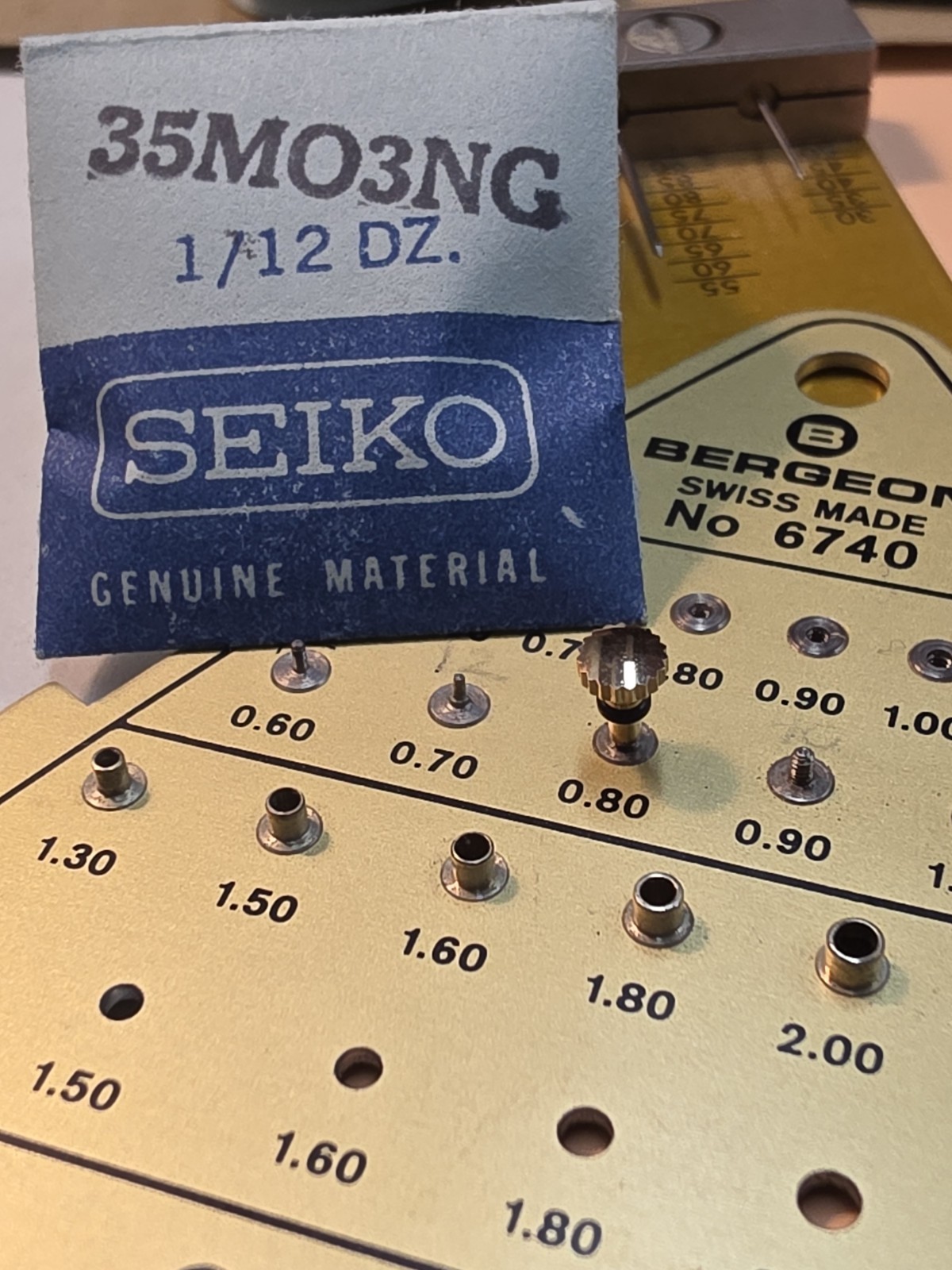 NOS Seiko 3.44 Yellow Crown PN 35M03NG For Cases As Shown