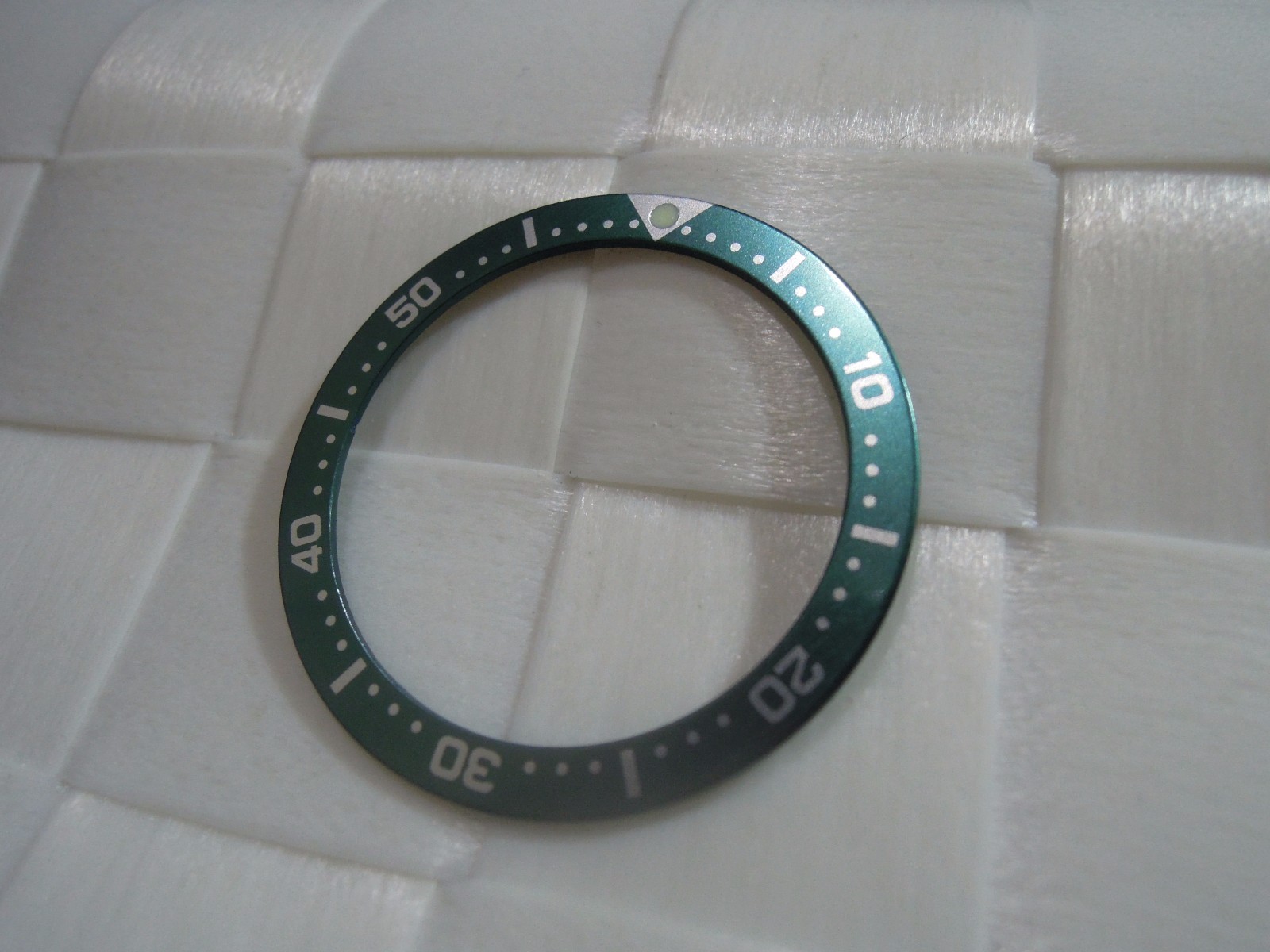 NEW GREEN FLAT BEZEL INSERT 33.5MM MEDIUM DIVERS SKX013 (7S26-0030) /4205-0150