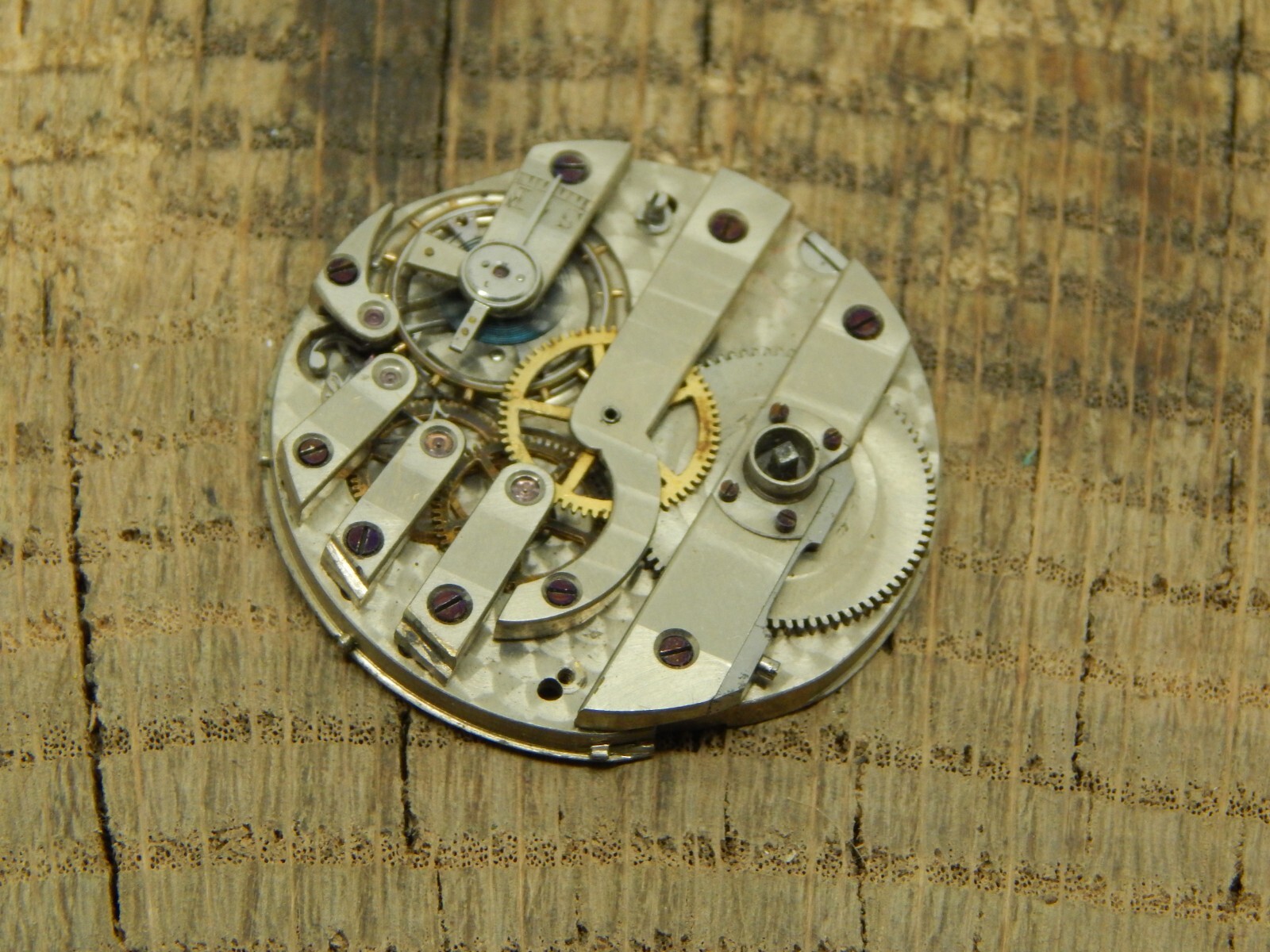 Antique Vintage Pocket watch movement unbranded bridge plate 35.3mm 16L