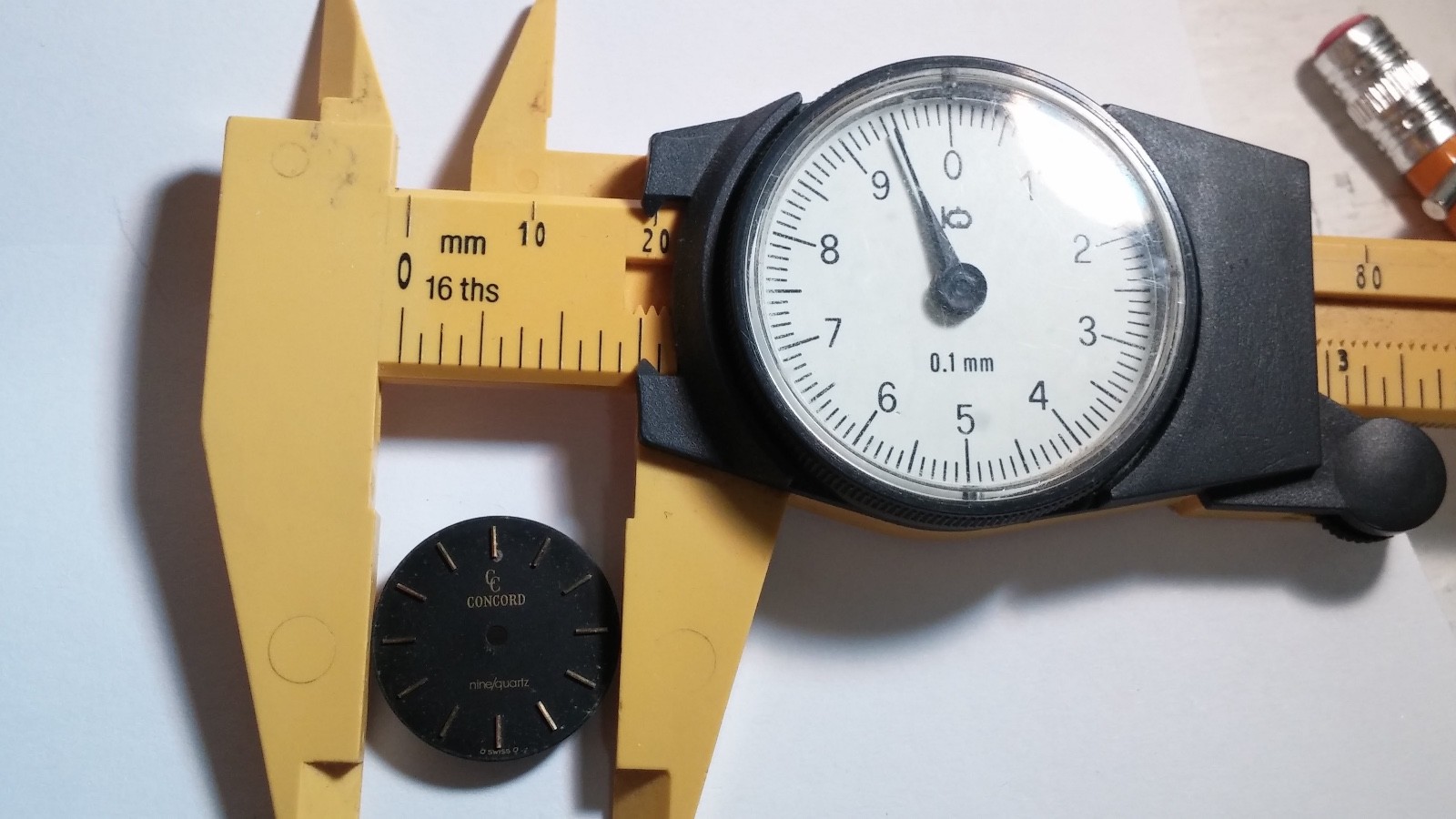 Concord dial, black 9/quartz 19.5mm diameter