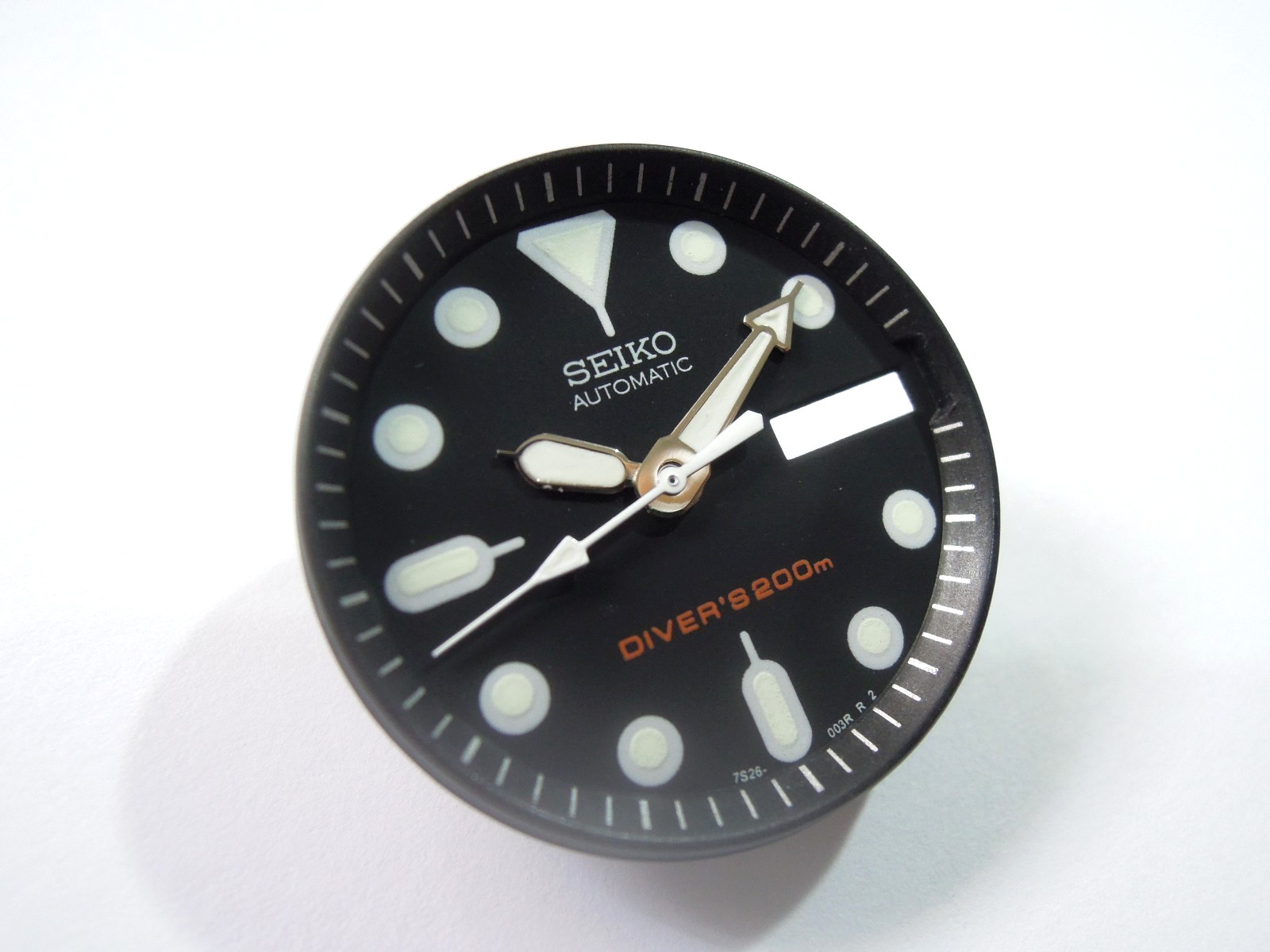 NEW STAINLESS BLACK CASE,CROWN,DIAL,HANDS,STRAP MEDIUM DIVERS SKX015 (7S26-0030)