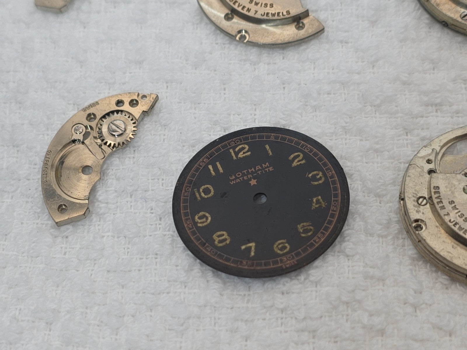 Lot of Pocket Watch Movements 17 Jewel 7 Jewel Benrus Gotham Waltham For Parts